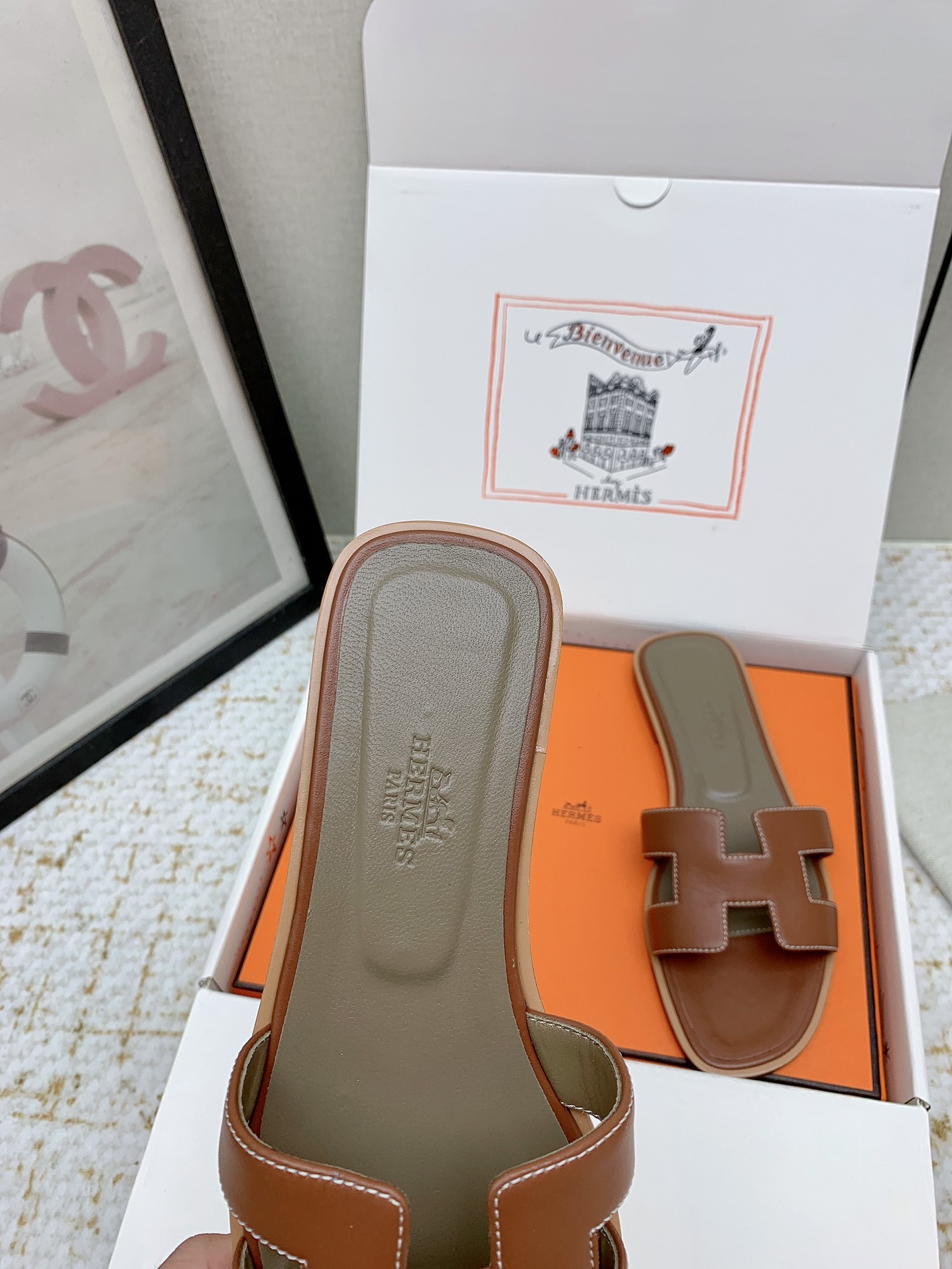 Hermès Oran Leather Sandals: Classic Style and Comfort (Sizes 35-42 Available) 6 i1750232987 4739 4
