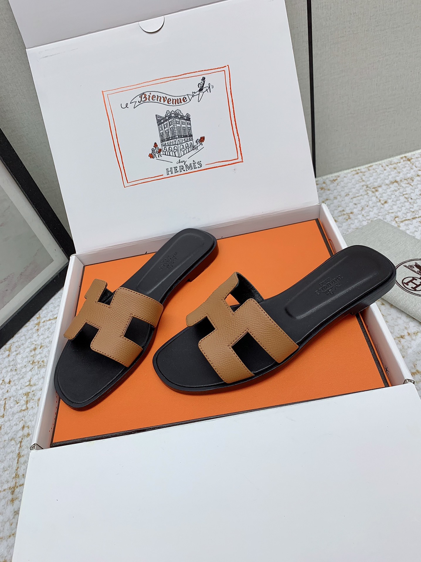 Hermès Oran Leather Sandals Slides - Iconic Style & Comfort for Women 3 i1750233136 5488 5