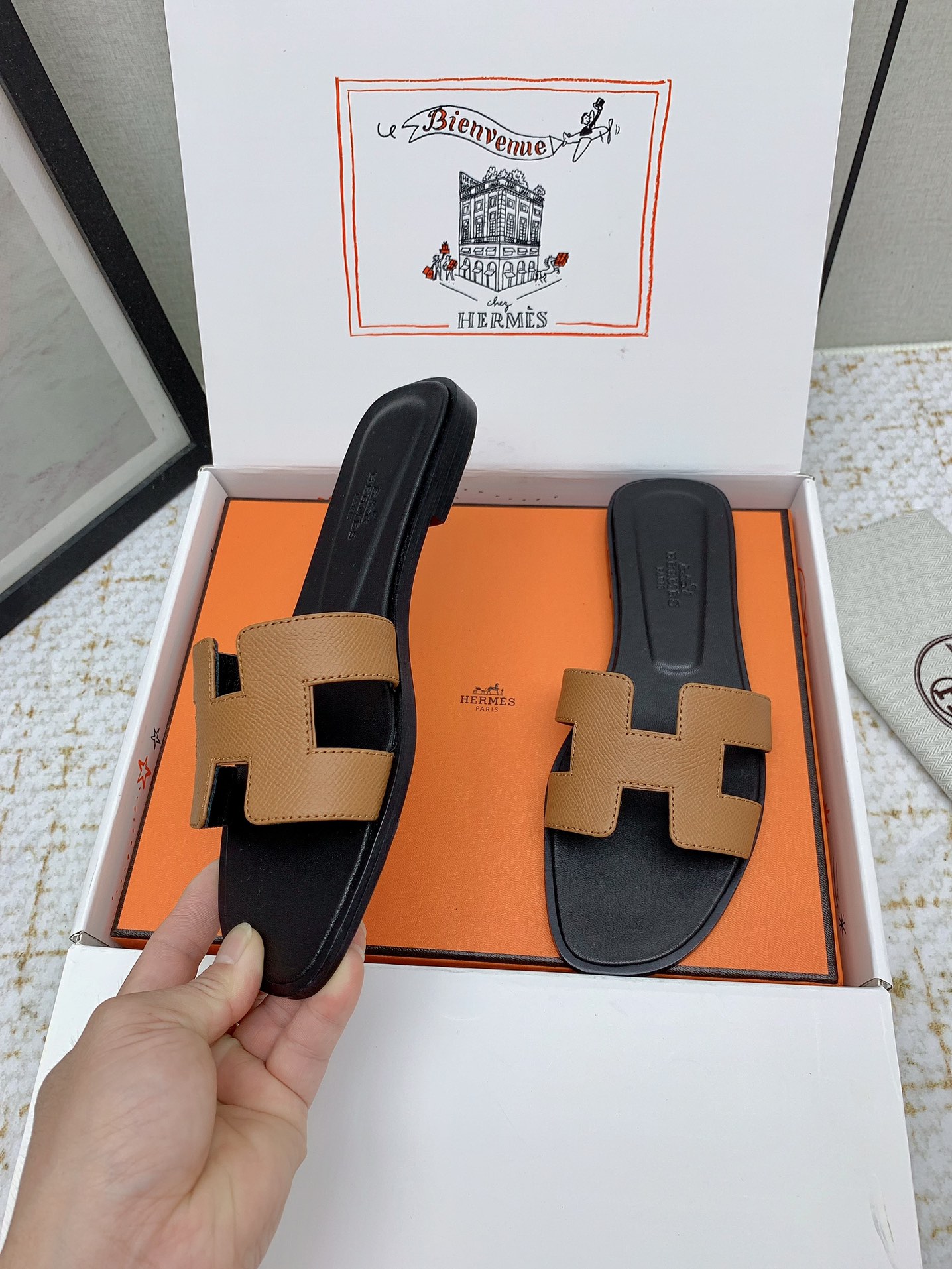 Hermès Oran Leather Sandals Slides - Iconic Style & Comfort for Women 4 i1750233136 7375 8