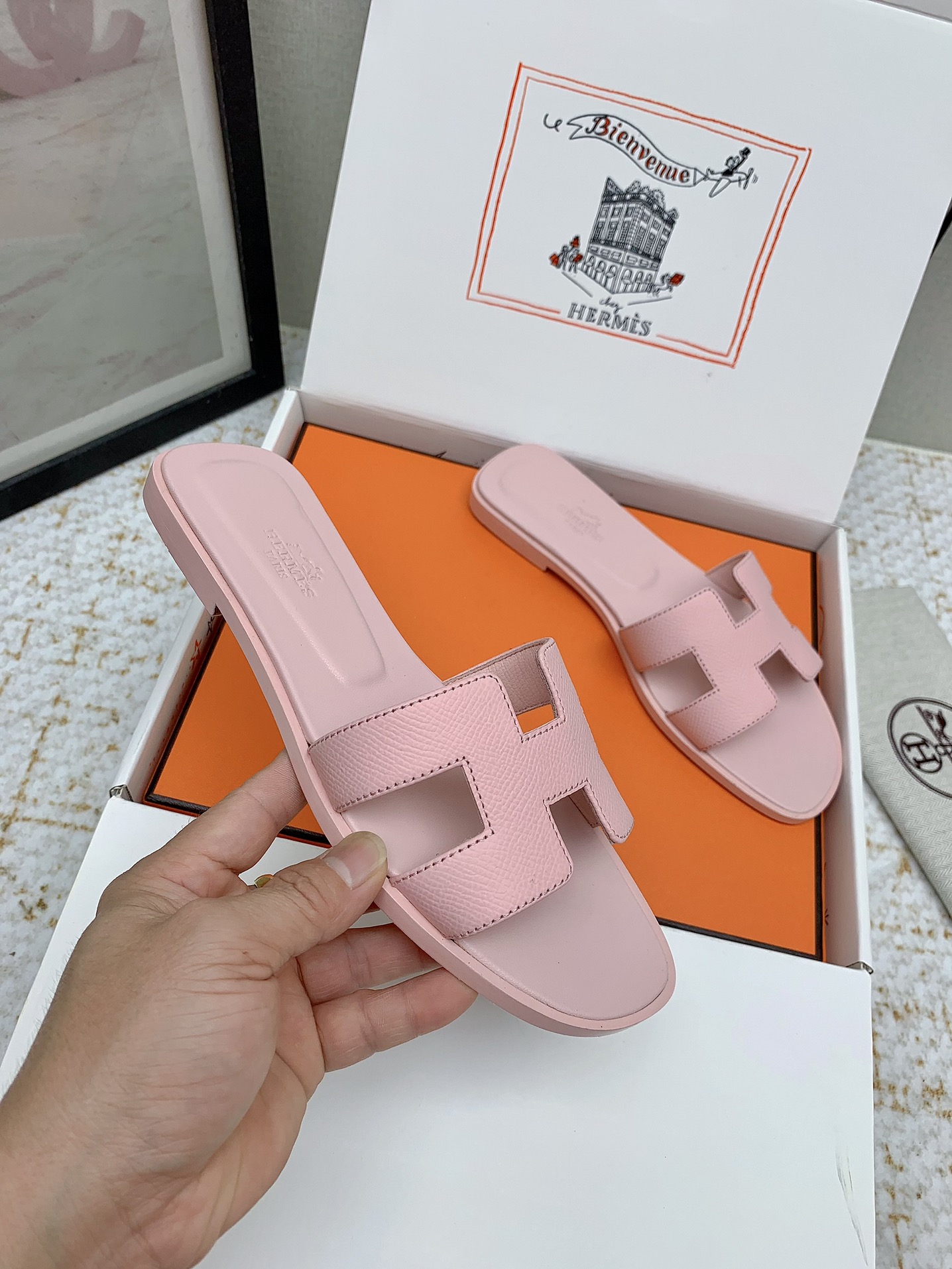 Hermès Oran Pink Leather Flat Sandals Slides, Comfortable & Stylish 6 i1750233196 3760 6