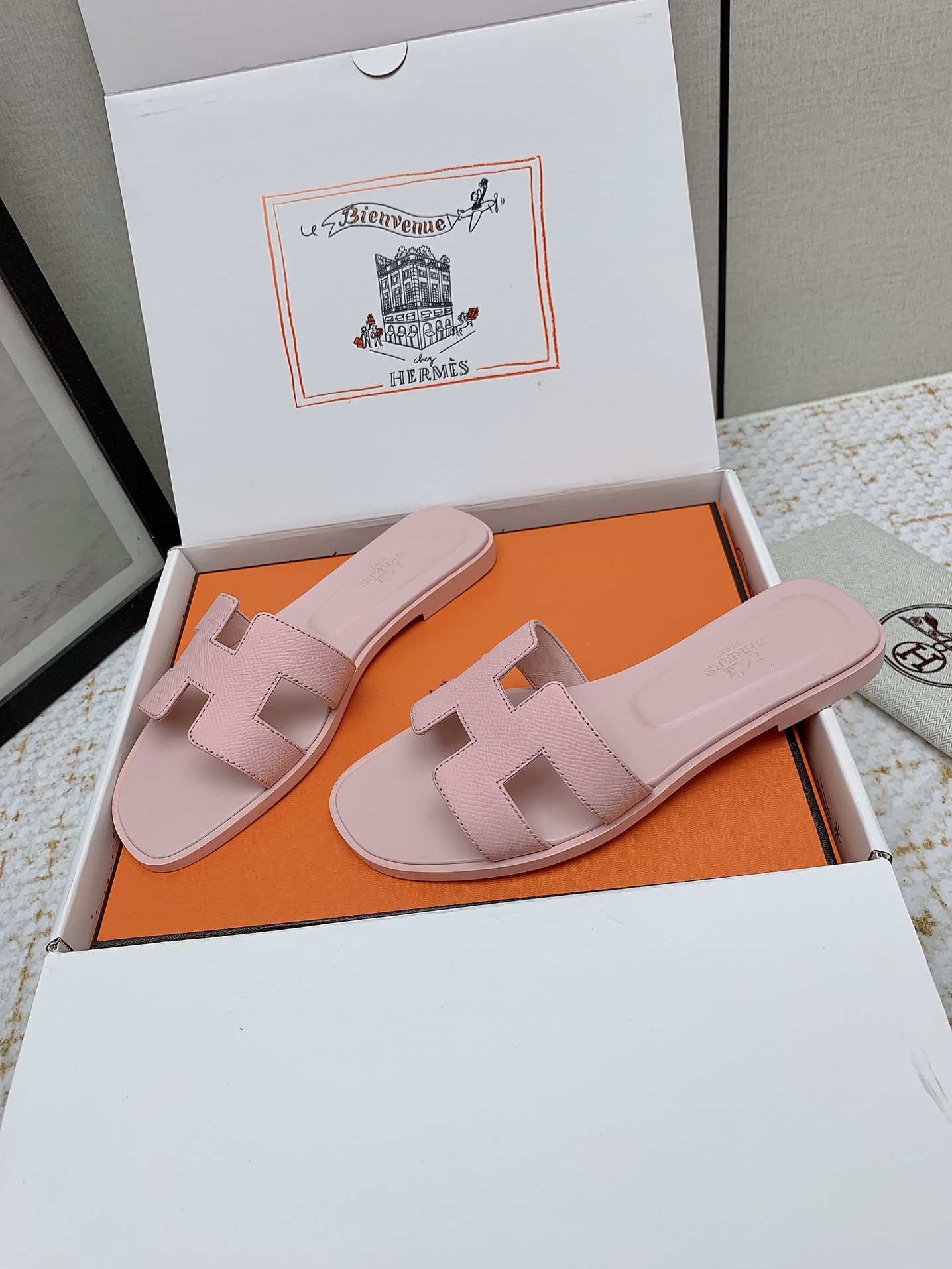 Hermès Oran Pink Leather Flat Sandals Slides, Comfortable & Stylish 4 i1750233196 8417 2