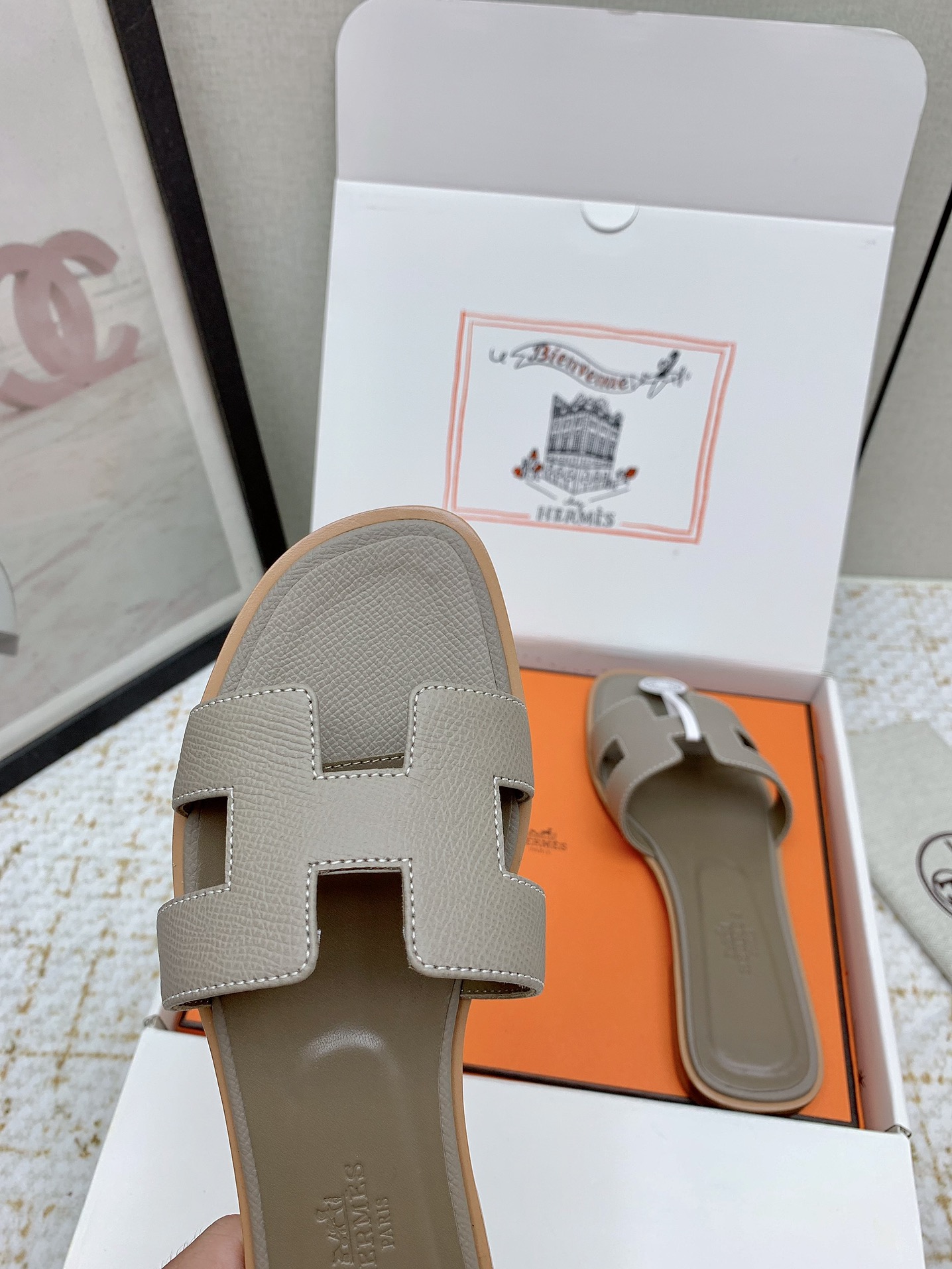 Elegant Oran Sandals by Hermès - Iconic Style & Comfort 10 i1750233220 1526 0