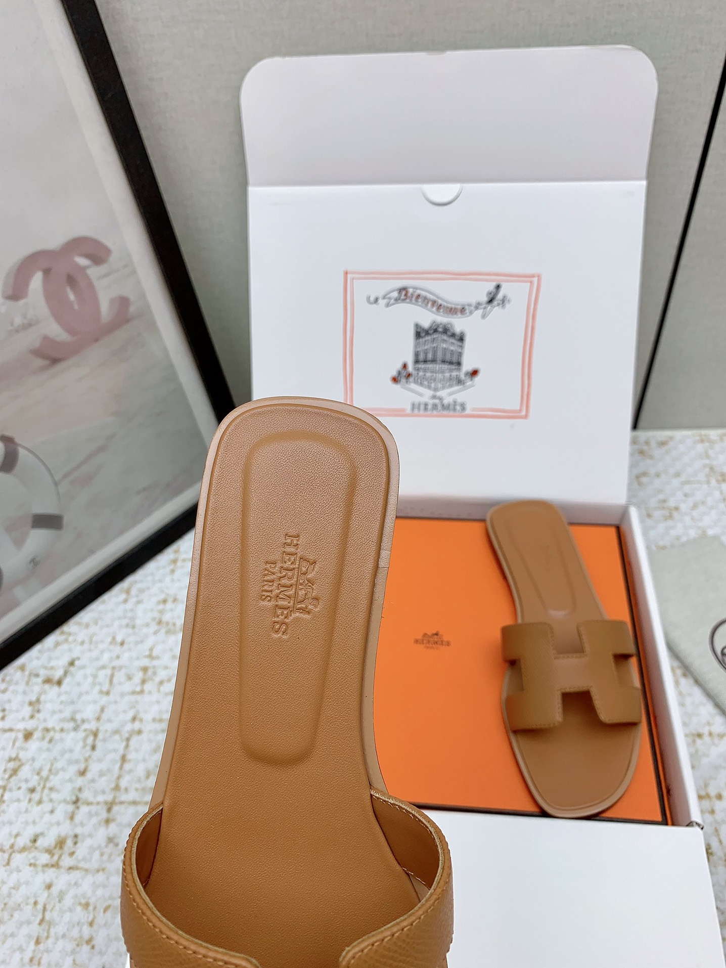 Hermès Oran Leather Flat Sandals Slides, Classic Style, Sizes 35-42 Available 7 i1750233258 6102 3
