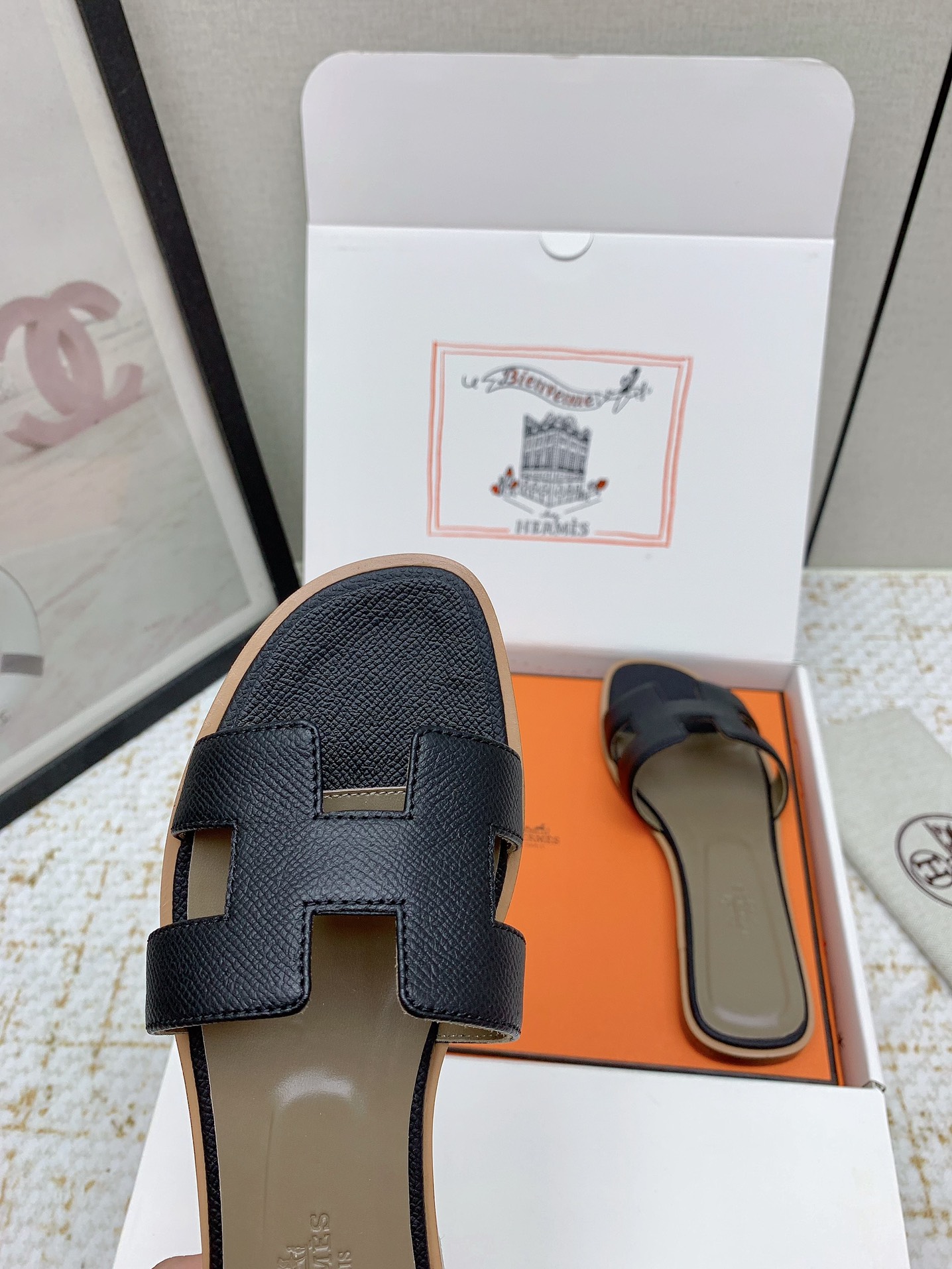 Elegant H-Cut Leather Slide Sandals - Stylish Summer Beach Slip-Ons 9 i1750233313 2584 2