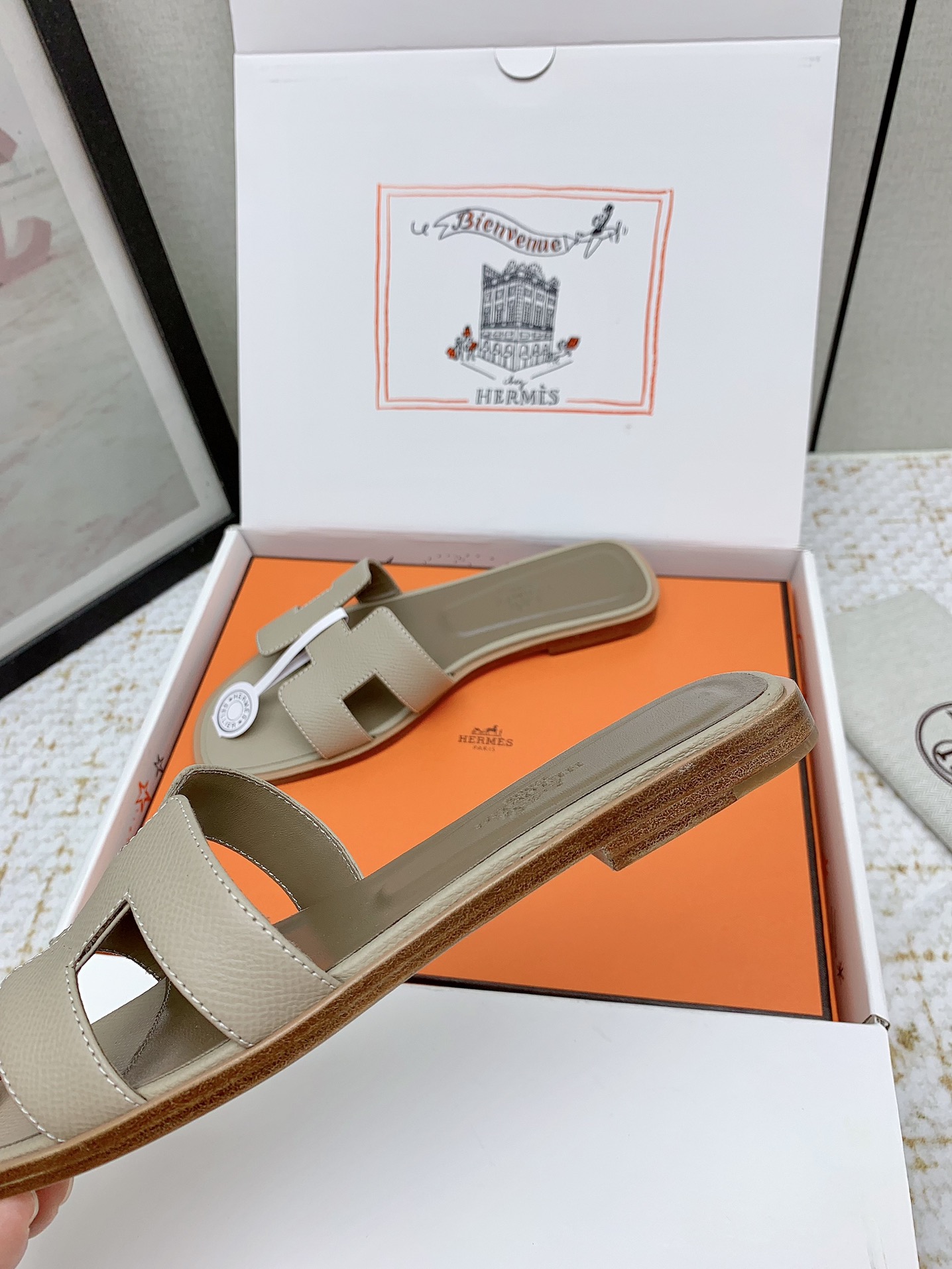 Hermès Oran Leather Sandals - Iconic Style & Comfort, Available in Multiple Sizes 9 i1750233373 7994 8