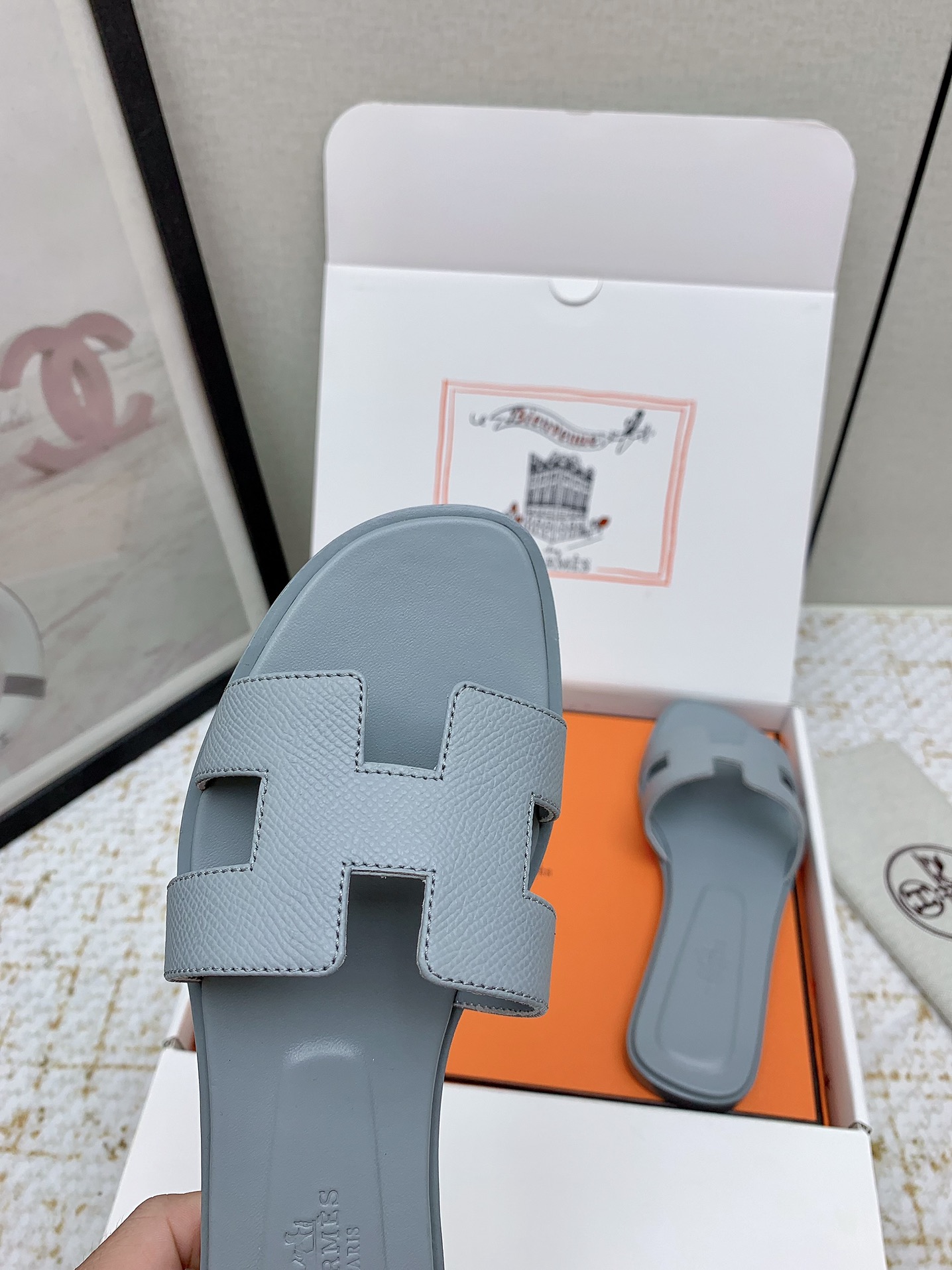 Hermès Oran Sandal - Chic Leather Slides for Women - Sizes 35 to 42 10 i1750233463 4654 8