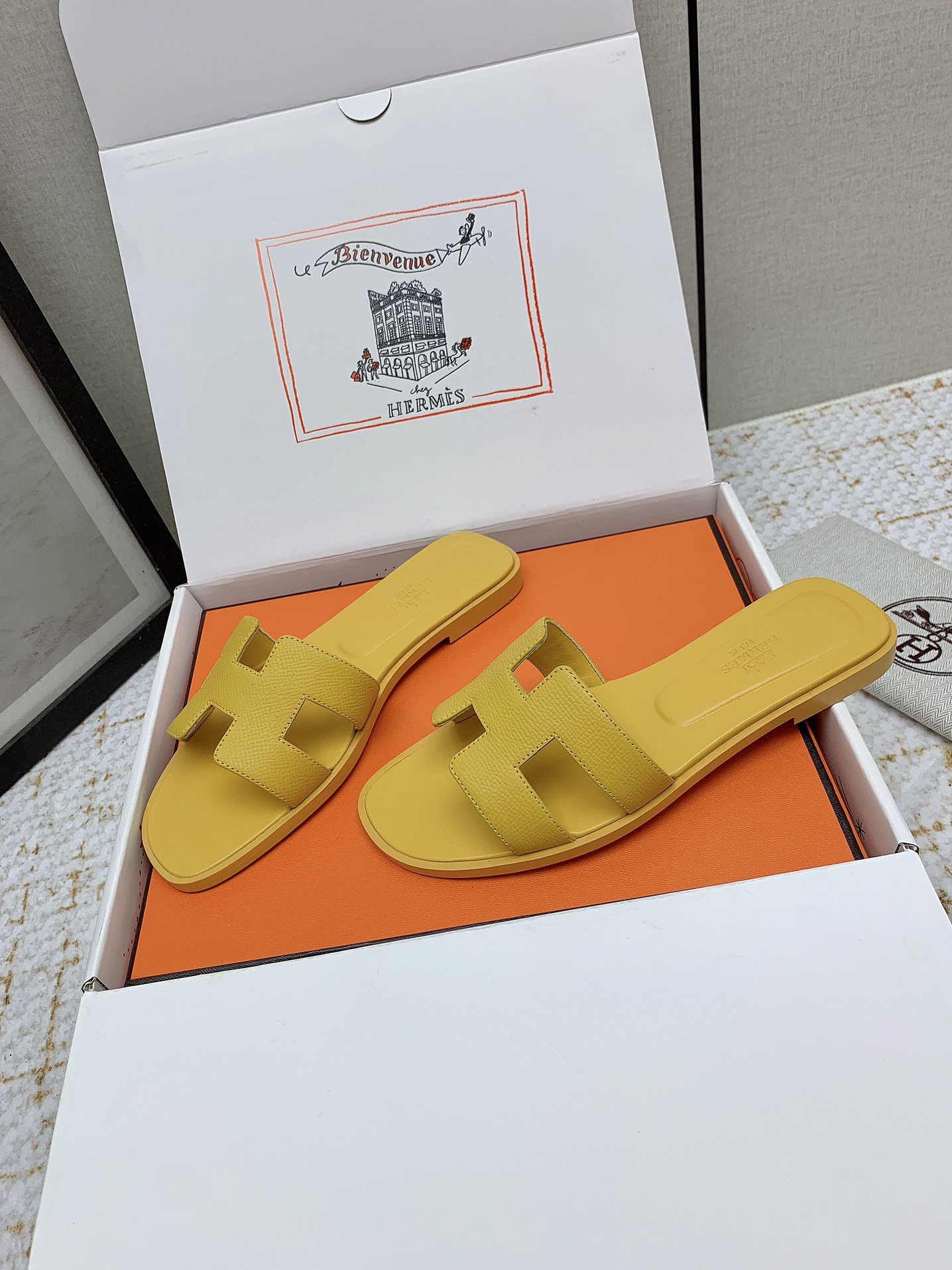 Hermes Oran Sandal - Iconic Style & Comfort, Yellow Leather Slides 3 i1750233497 205 9
