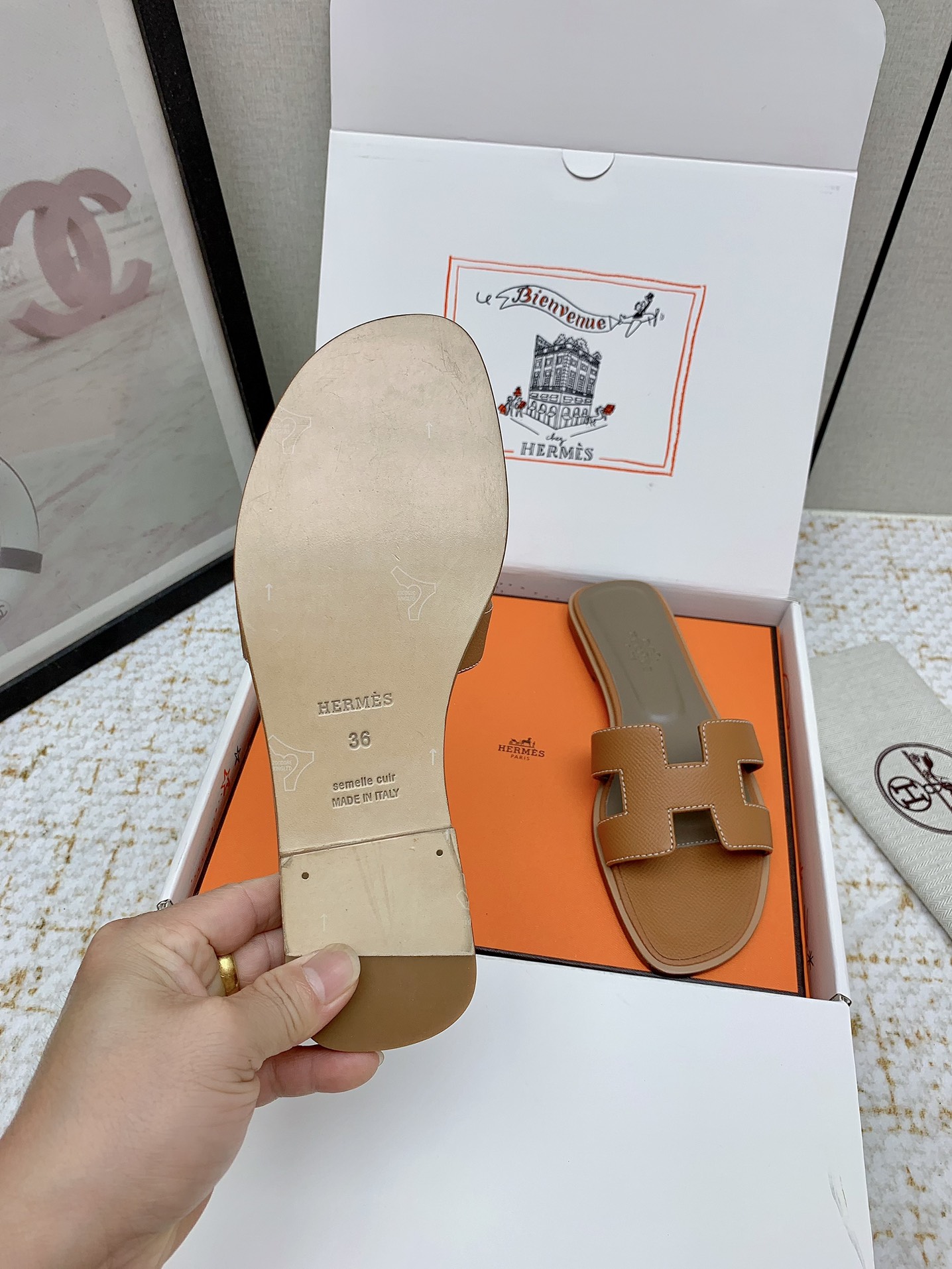 Hermès Oran Leather Sandals Slides - Iconic Style & Comfort, Sizes 35-42 9 i1750233561 391 3