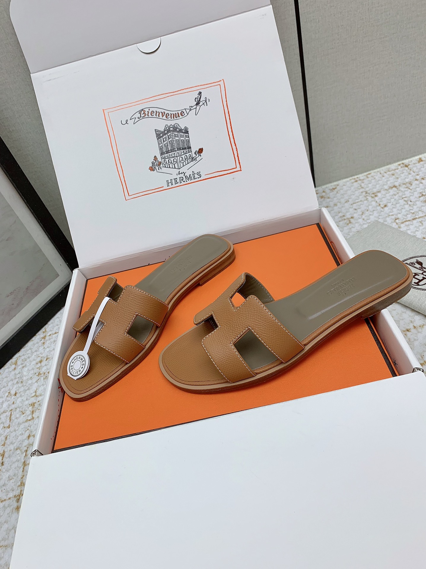Hermès Oran Leather Sandals Slides - Iconic Style & Comfort, Sizes 35-42 3 i1750233561 664 2