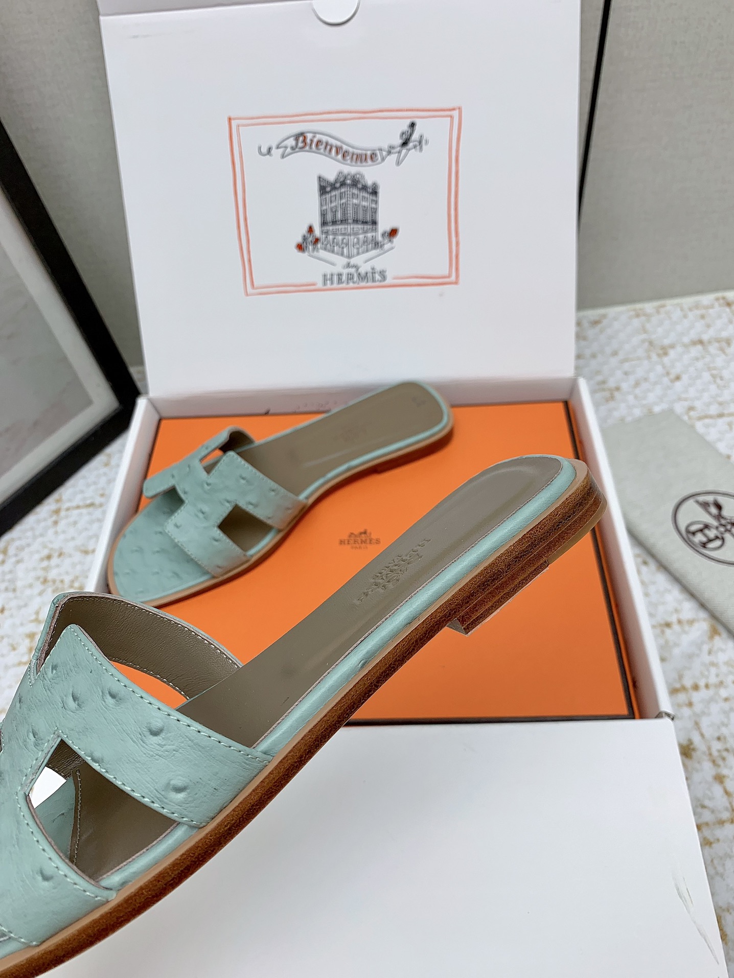 Hermès Oran Leather Slides Sandals - Classic Style, Various Sizes Available 8 i1750233904 3513 7