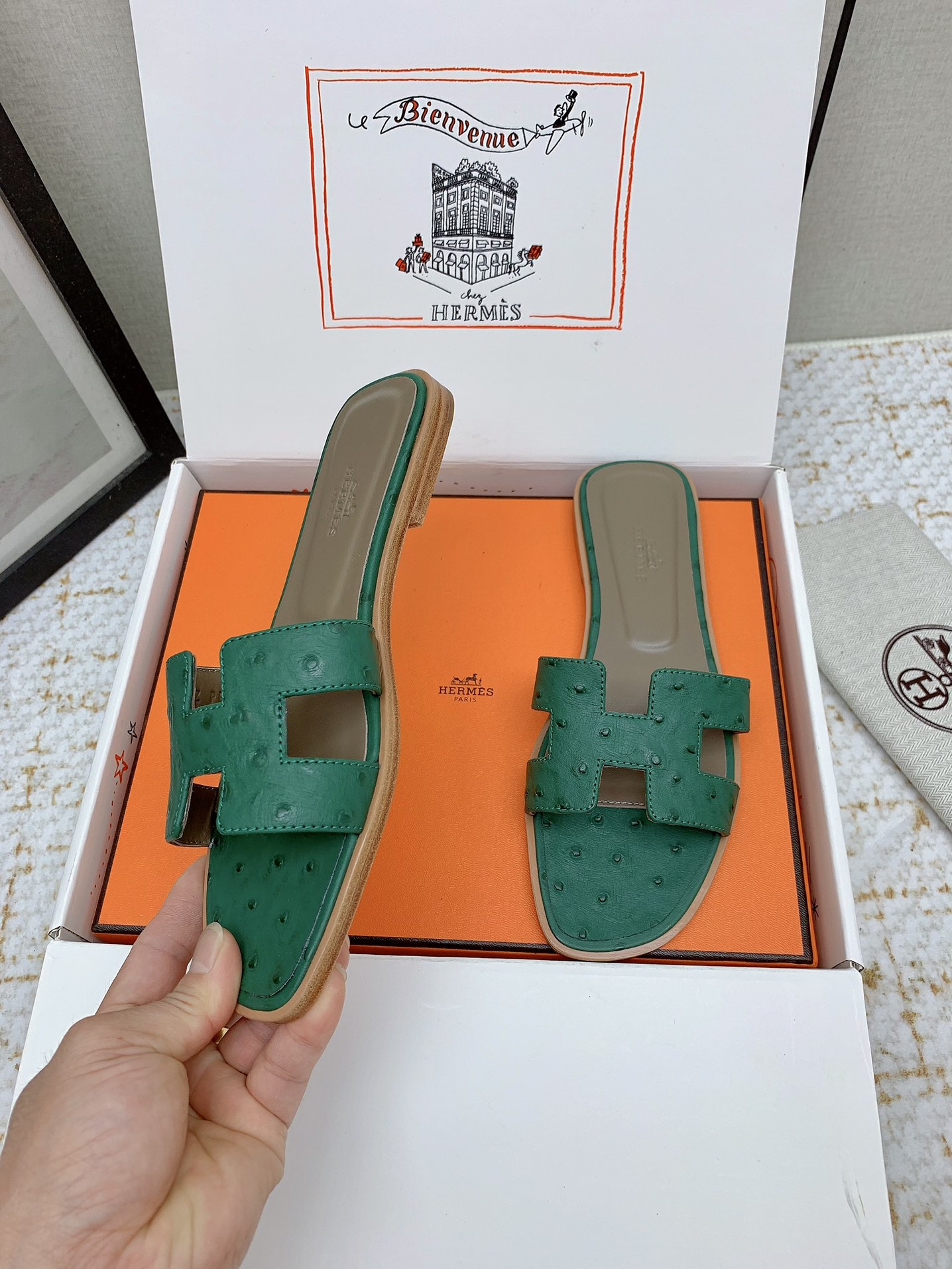 Hermes Oran Green Ostrich Leather Flat Sandals Slides Shoes 4 i1750233930 8838 0