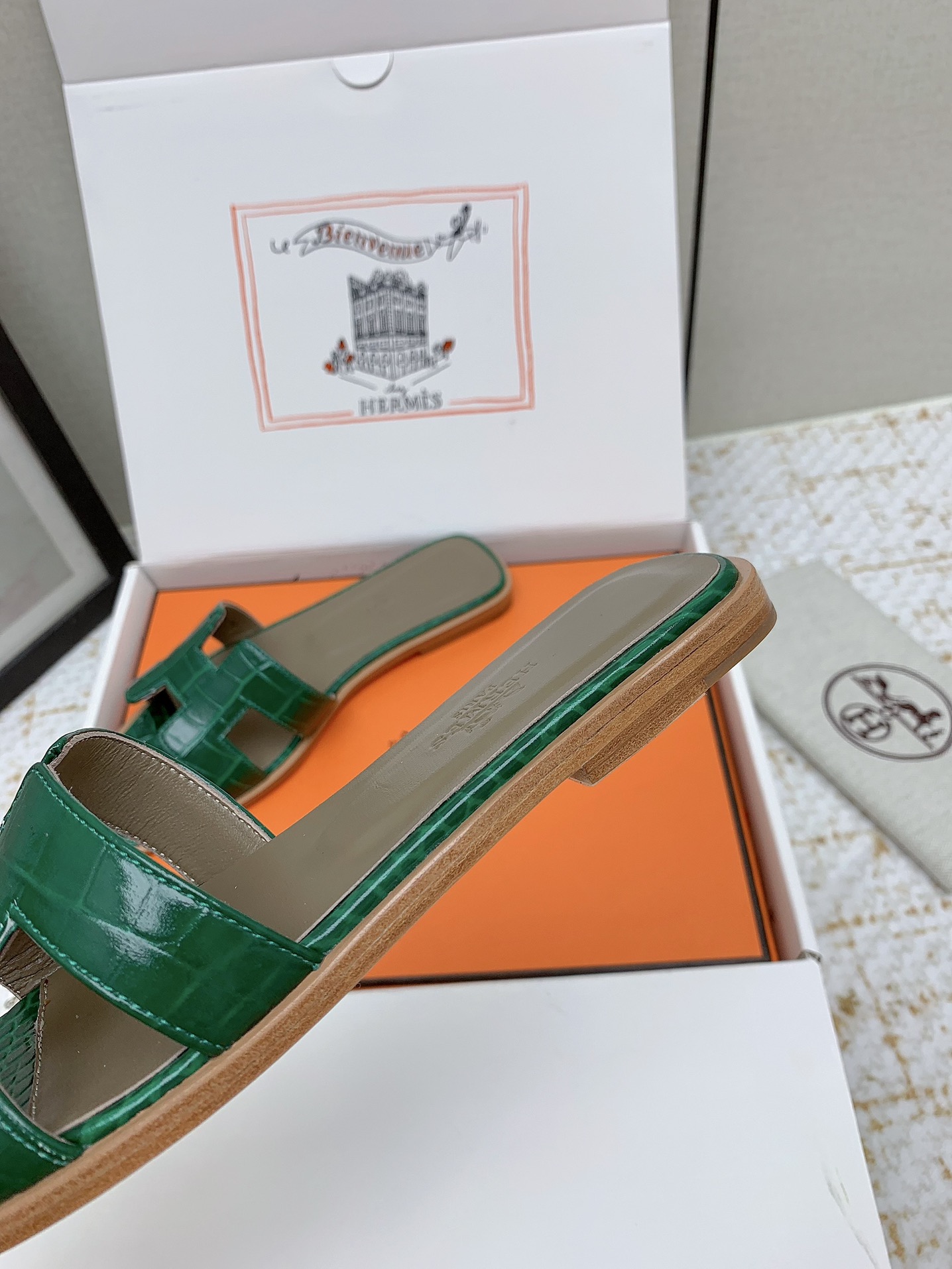 Hermes Oran Green Crocodile Embossed Leather Flat Sandals Slides Shoes 10 i1750234178 868 2