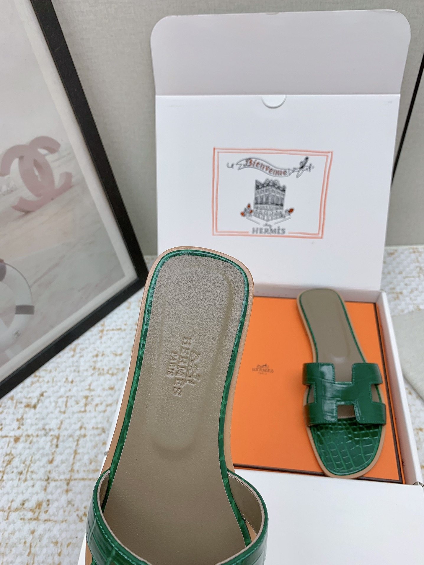 Hermes Oran Green Crocodile Embossed Leather Flat Sandals Slides Shoes 7 i1750234179 7969 7