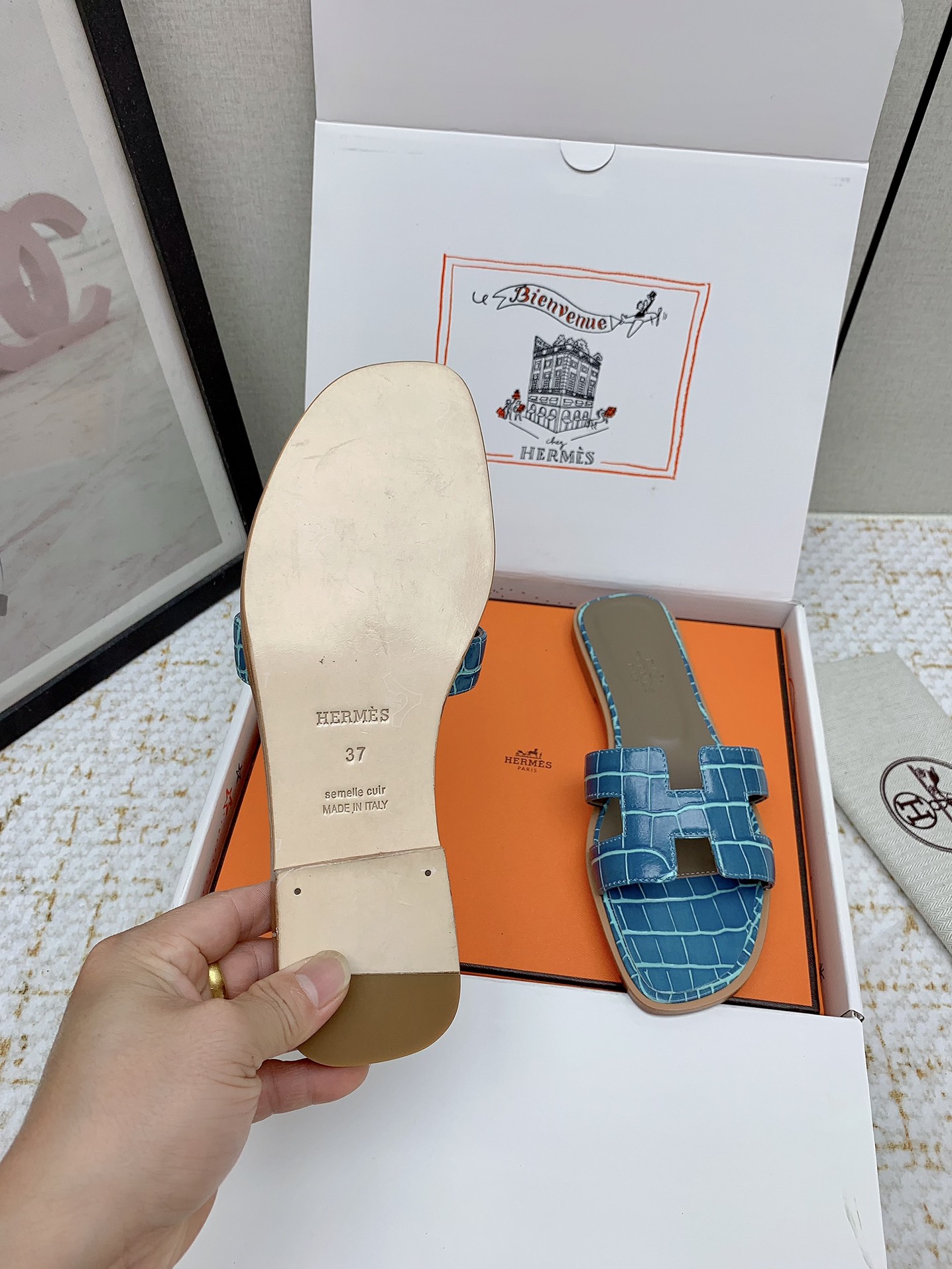 Hermès Oran Blue Crocodile Embossed Leather Women's Sandals Slides Shoes 8 i1750234237 4501 3
