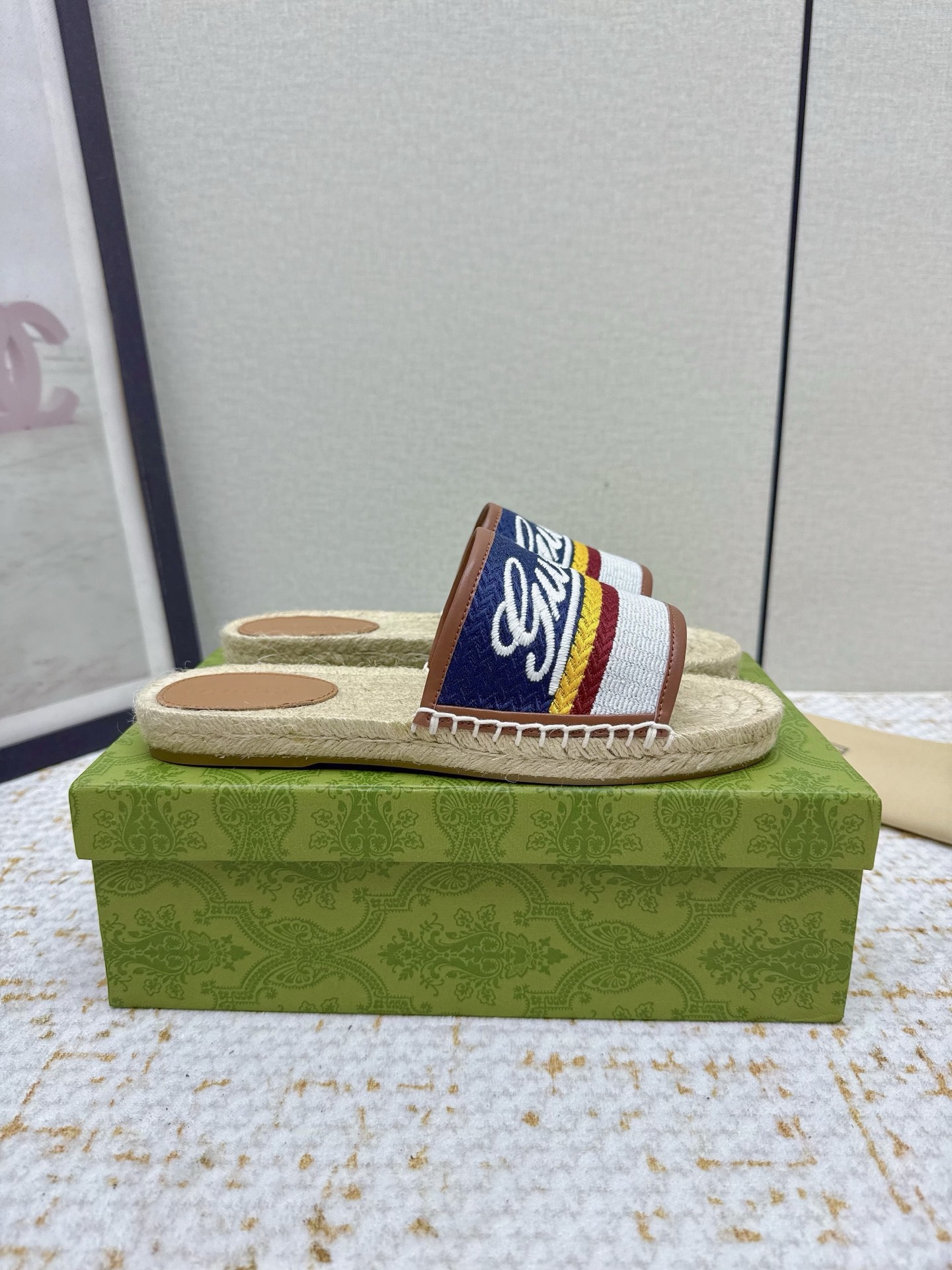 Gucci Women's Espadrille Slides with Embroidered Logo - Stylish and Comfortable 1 i1751856786052 9914 0 0