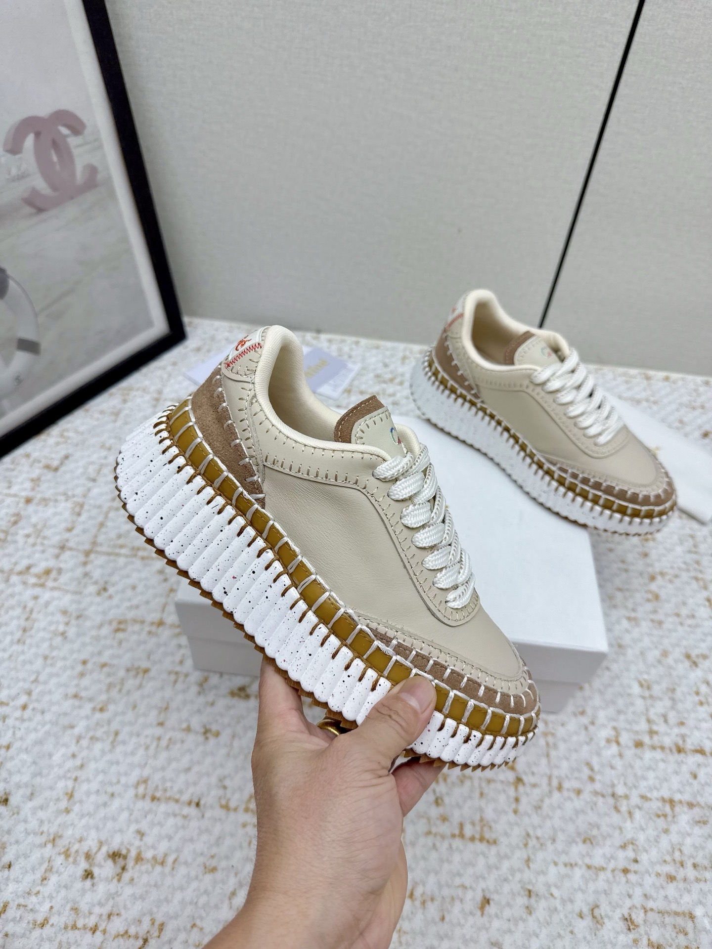 High-Fashion Chloe Shoes: 5 Colors, Premium Materials, Unique Design - 图片 6
