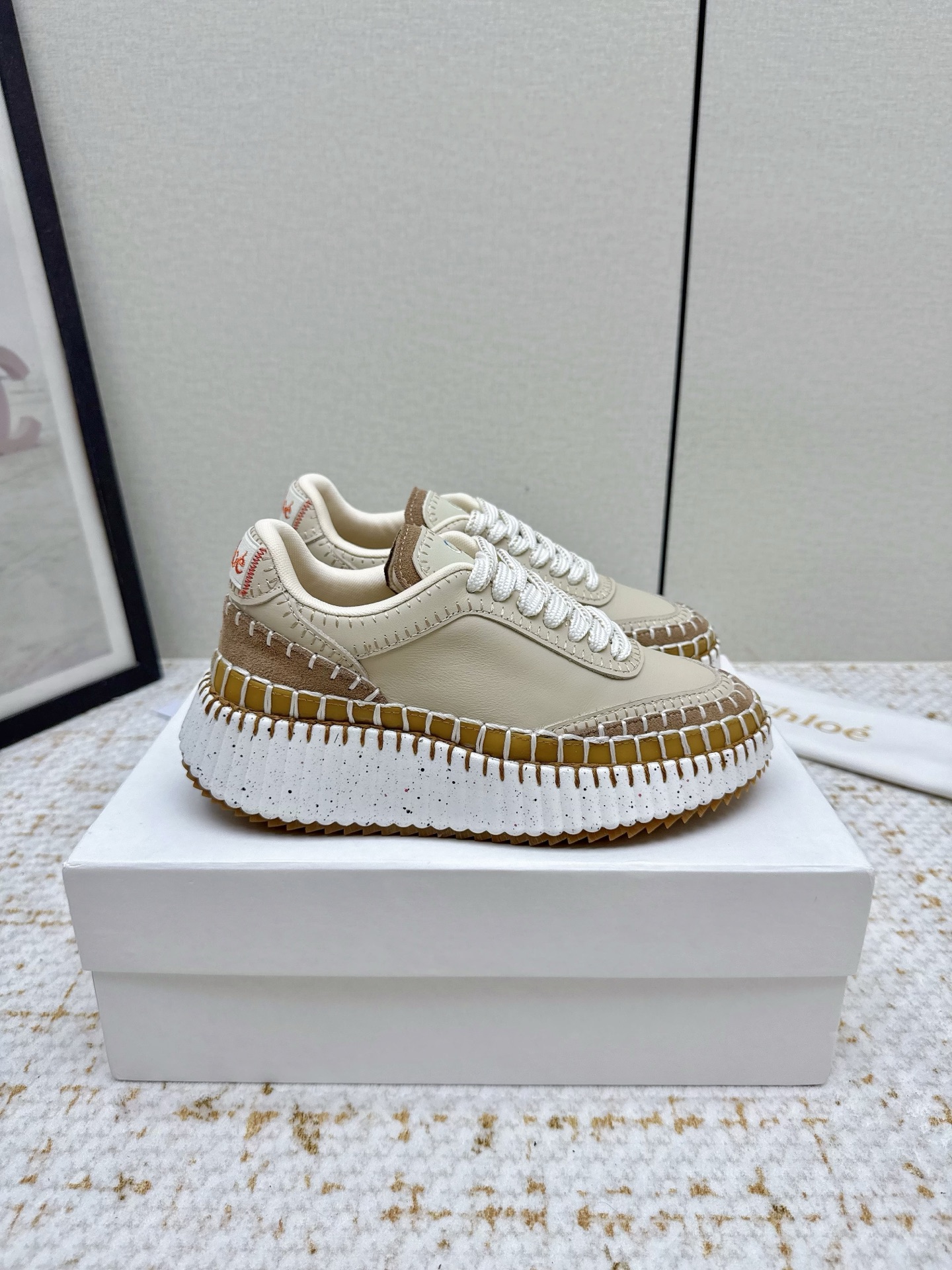 High-Fashion Chloe Shoes: 5 Colors, Premium Materials, Unique Design - 图片 5