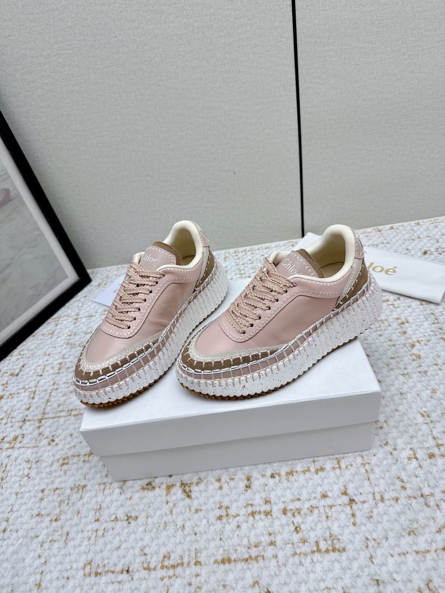 Chloe 2025s High-Fashion Shoes in Five Colors - 图片 3