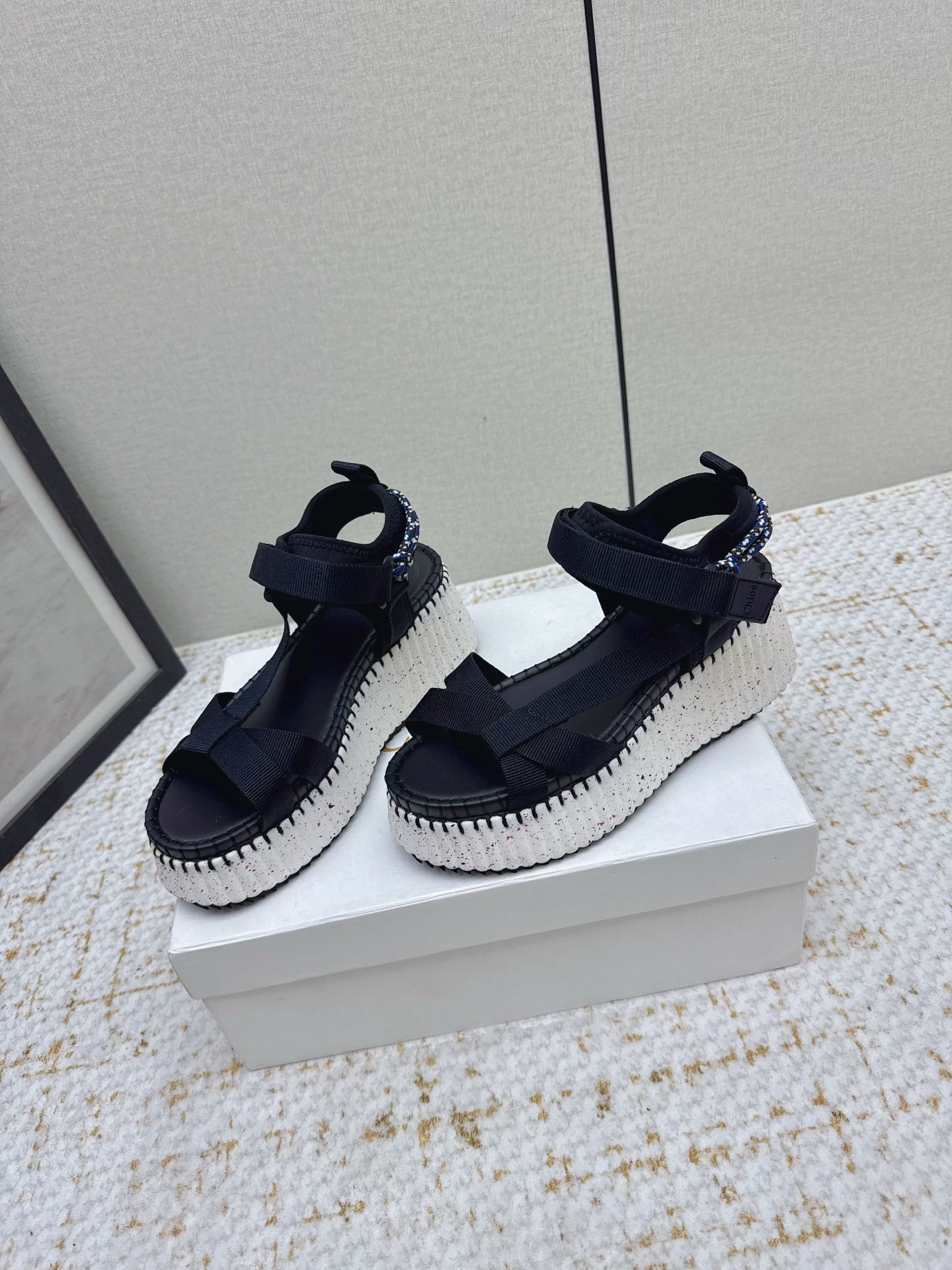 Chol’s 2024s: Stylish High-Production Goddess Sandals with Imported Materials - 图片 3