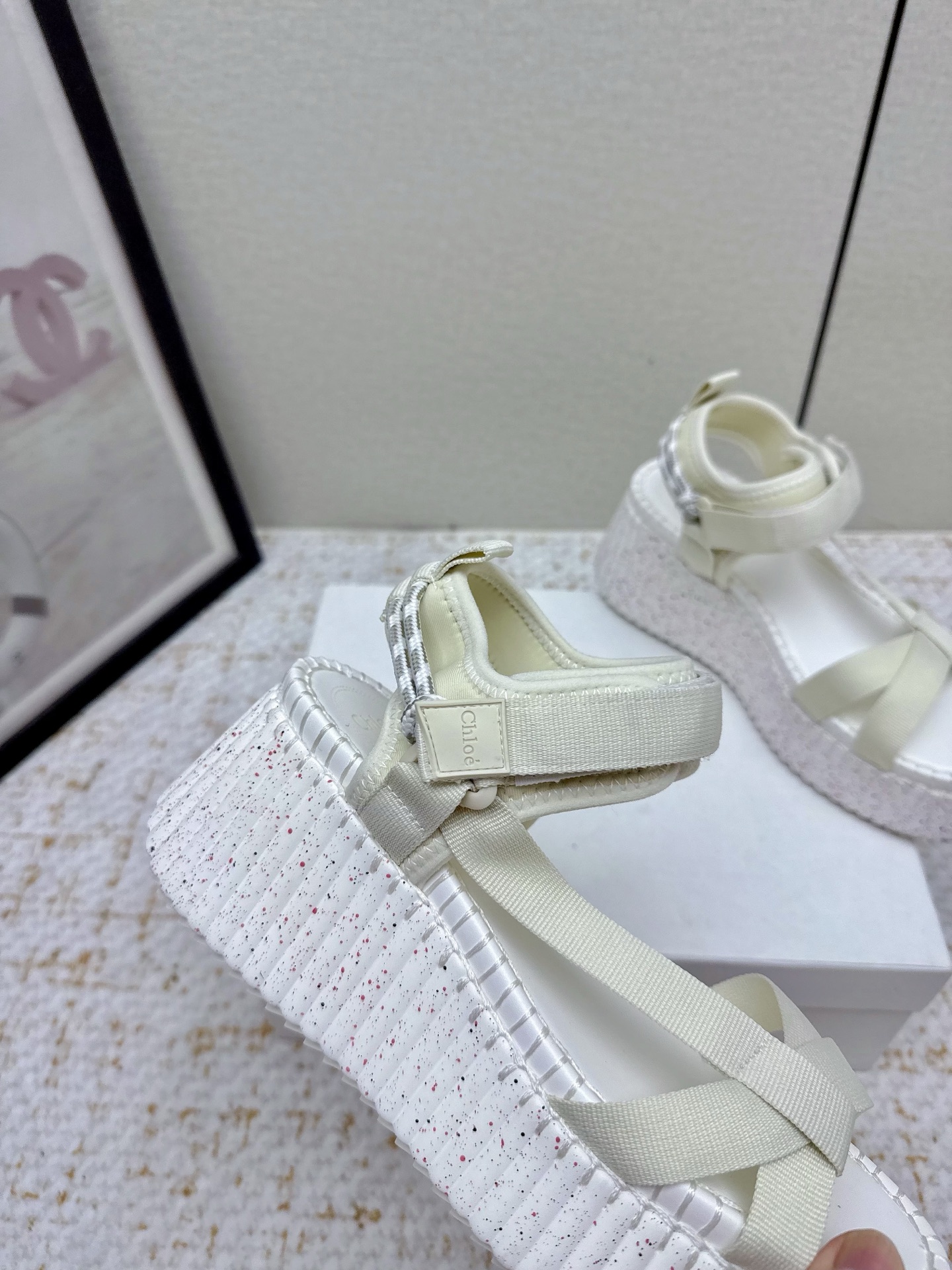 Chol’s 2024s: Stylish High-Production Sandals with Velvet and Bubble Vacuum Sole - 图片 8