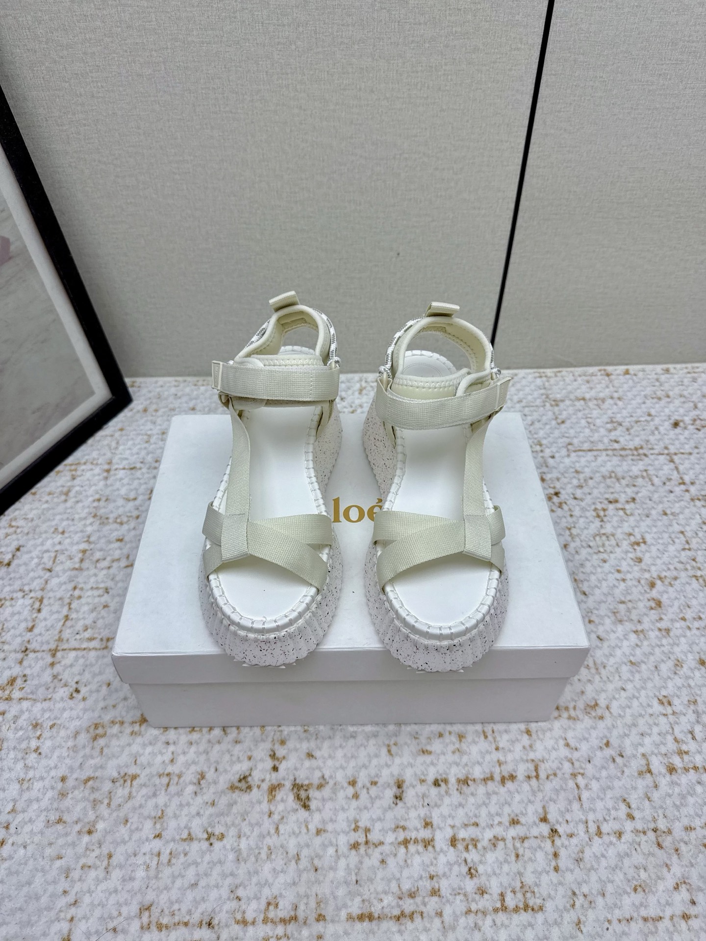 Chol’s 2024s: Stylish High-Production Sandals with Velvet and Bubble Vacuum Sole - 图片 2