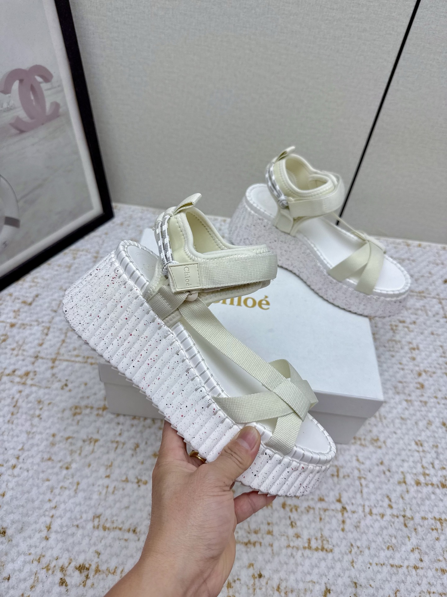 Chol’s 2024s: Stylish High-Production Sandals with Velvet and Bubble Vacuum Sole - 图片 5