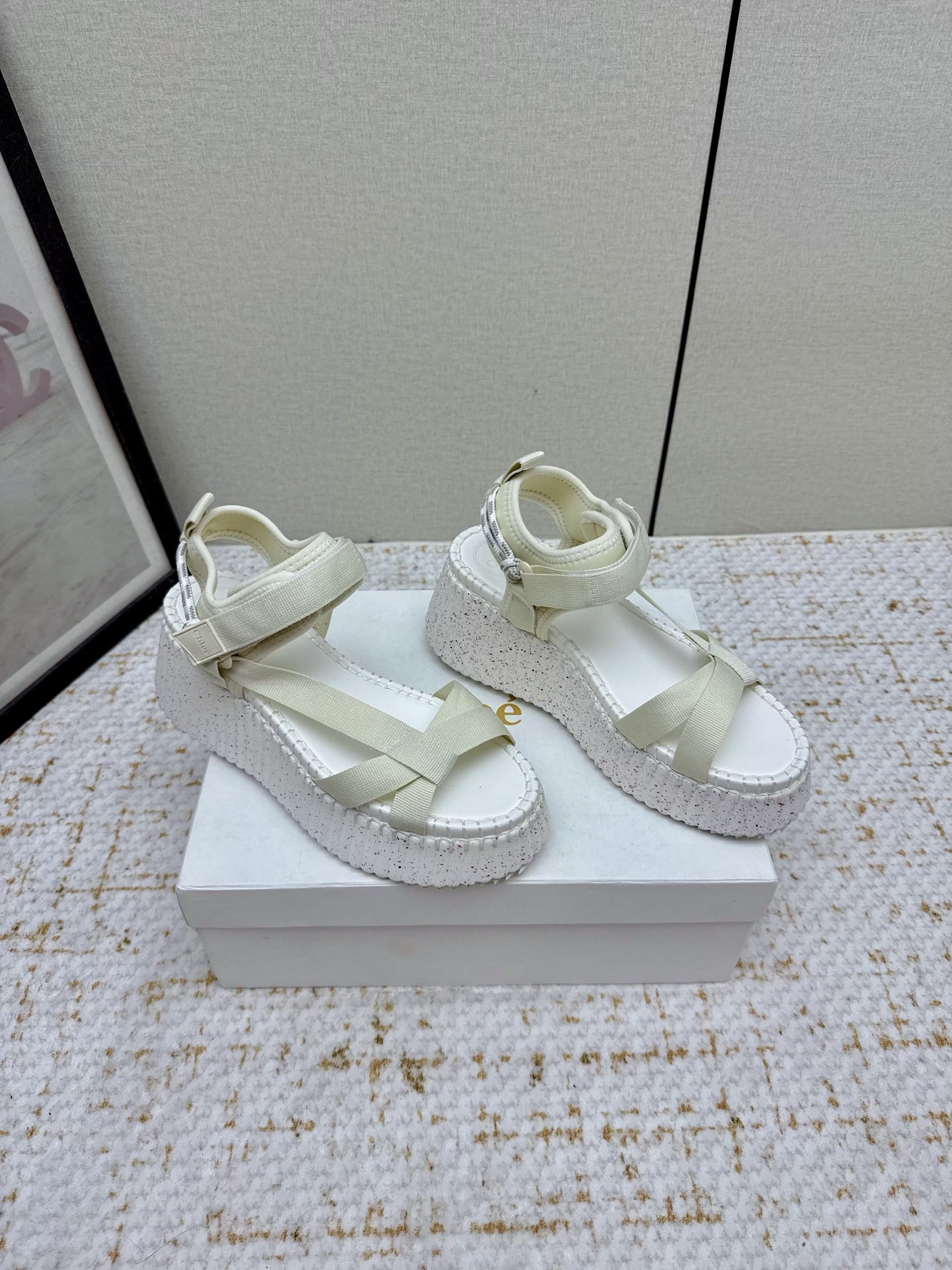 Chol’s 2024s: Stylish High-Production Sandals with Velvet and Bubble Vacuum Sole