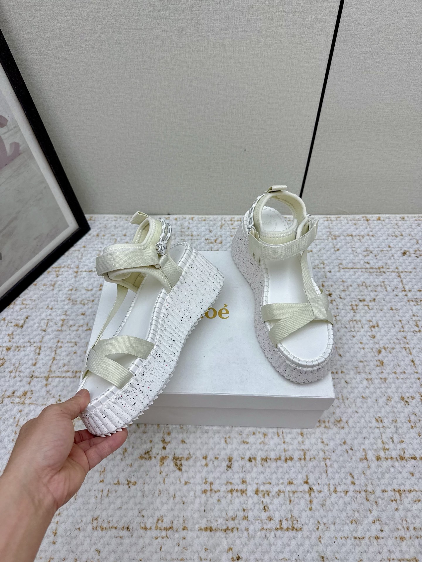 Chol’s 2024s: Stylish High-Production Sandals with Velvet and Bubble Vacuum Sole - 图片 4