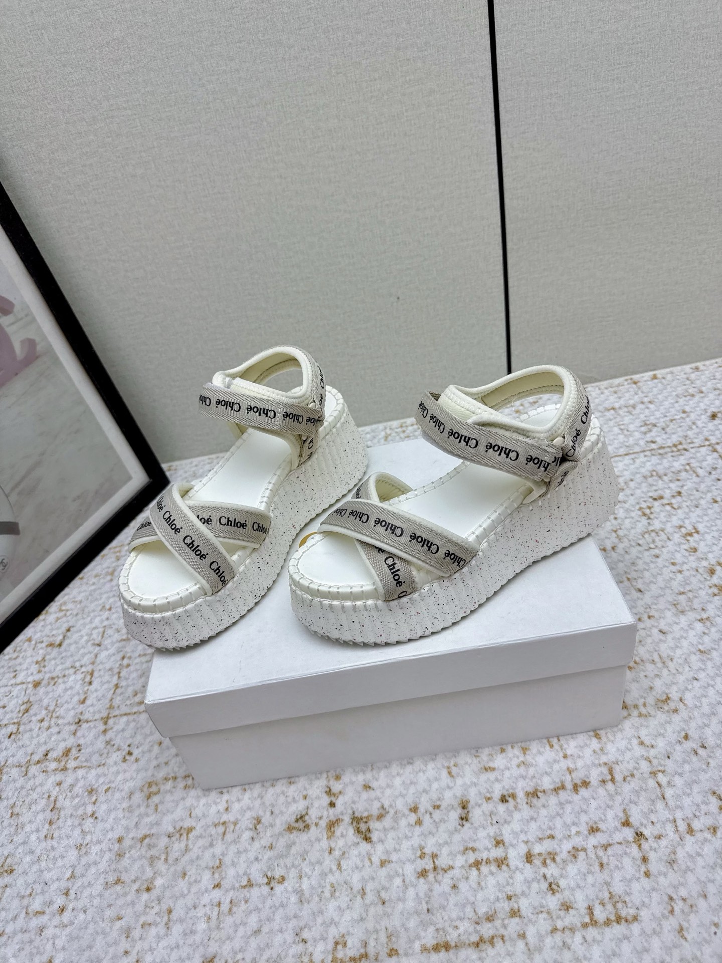 New Chol’s 2024s Sandals: Stylish, Comfortable, and Lightweight with 8CM Bubble Bottom. - 图片 3