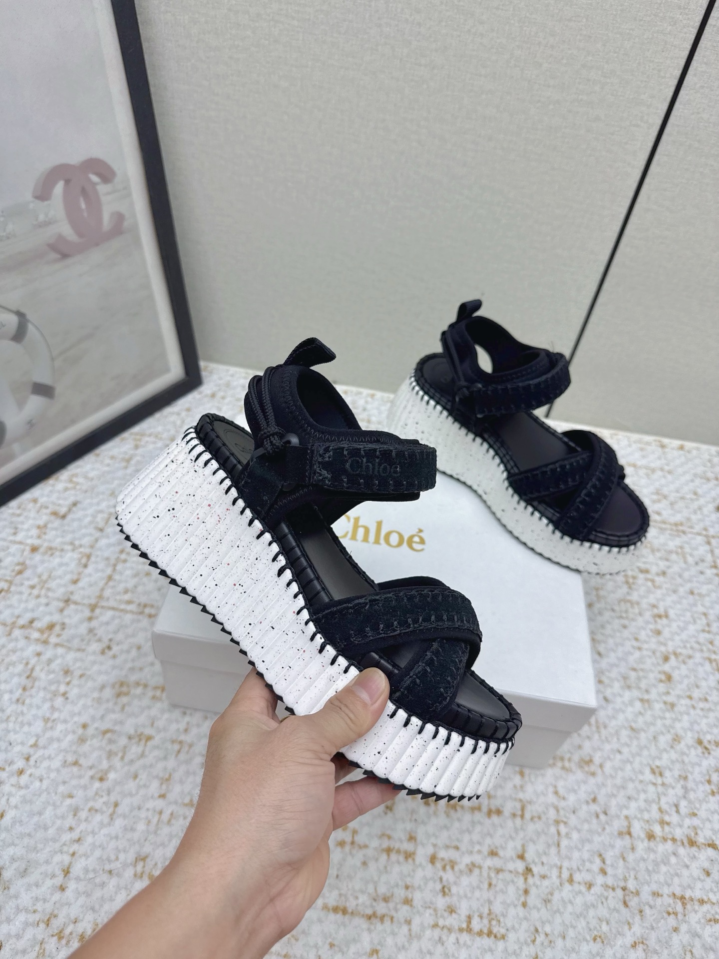 Chol’s 2024s: Stylish High Production Sandals with Cow Velvet and Bubble Vacuum Bottom - 图片 5