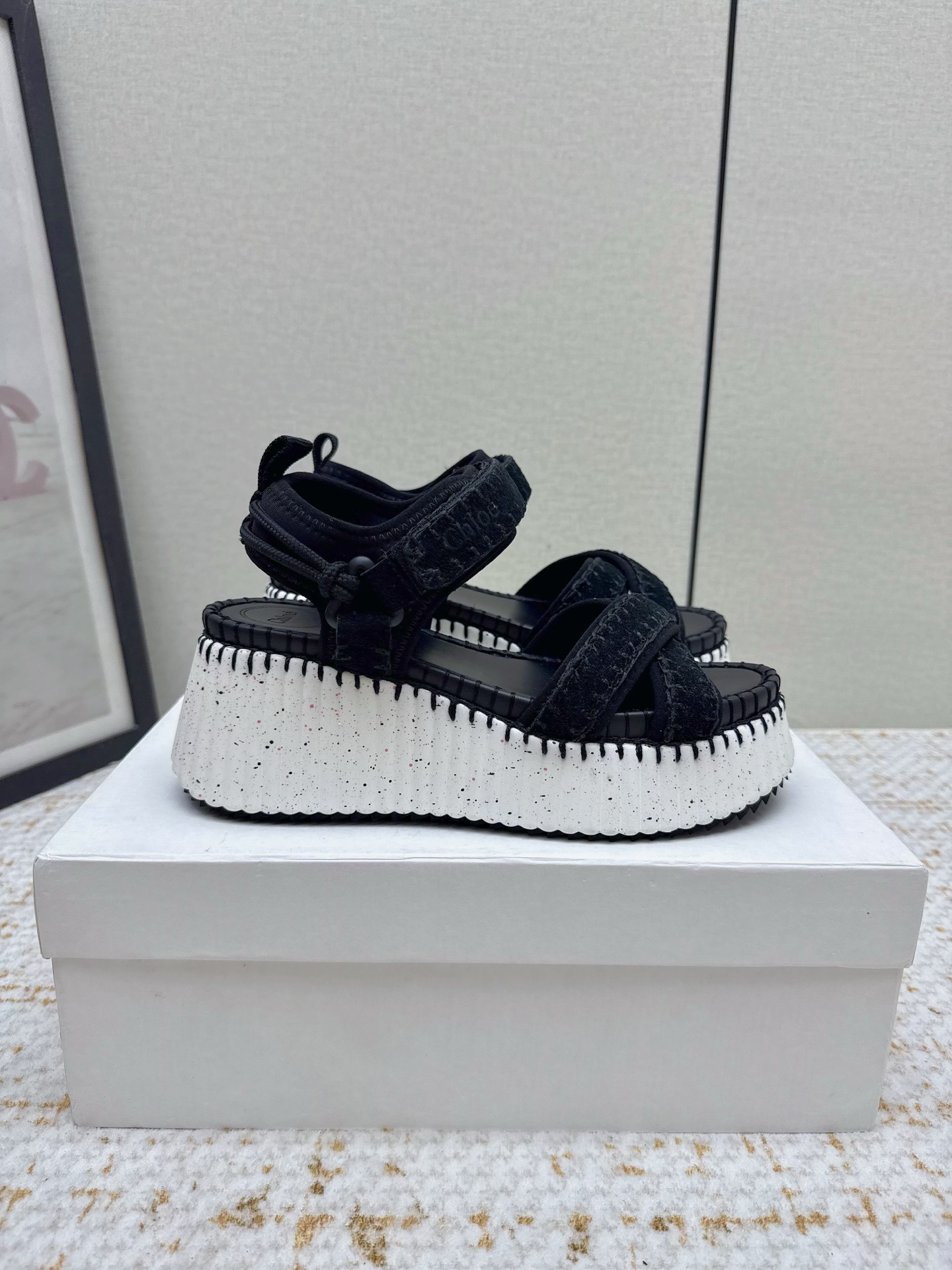 Chol’s 2024s: Stylish High Production Sandals with Cow Velvet and Bubble Vacuum Bottom - 图片 6