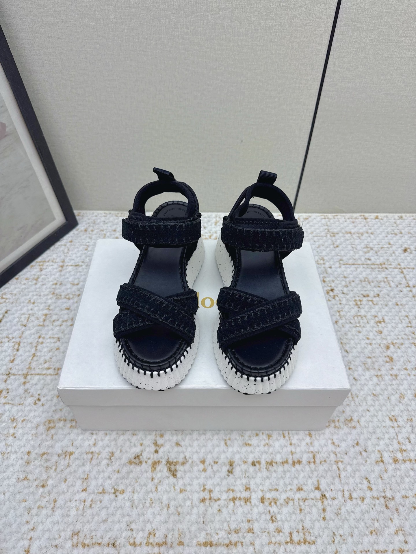 Chol’s 2024s: Stylish High Production Sandals with Cow Velvet and Bubble Vacuum Bottom - 图片 2
