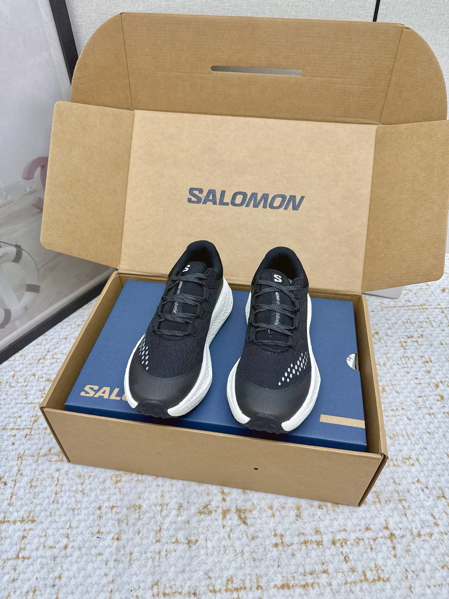 “Salomon 25 Aero Glide 3 GRVL Leisure Sport Shoes with Anti-Fouling Water Protection and Wide Fit” - 图片 2