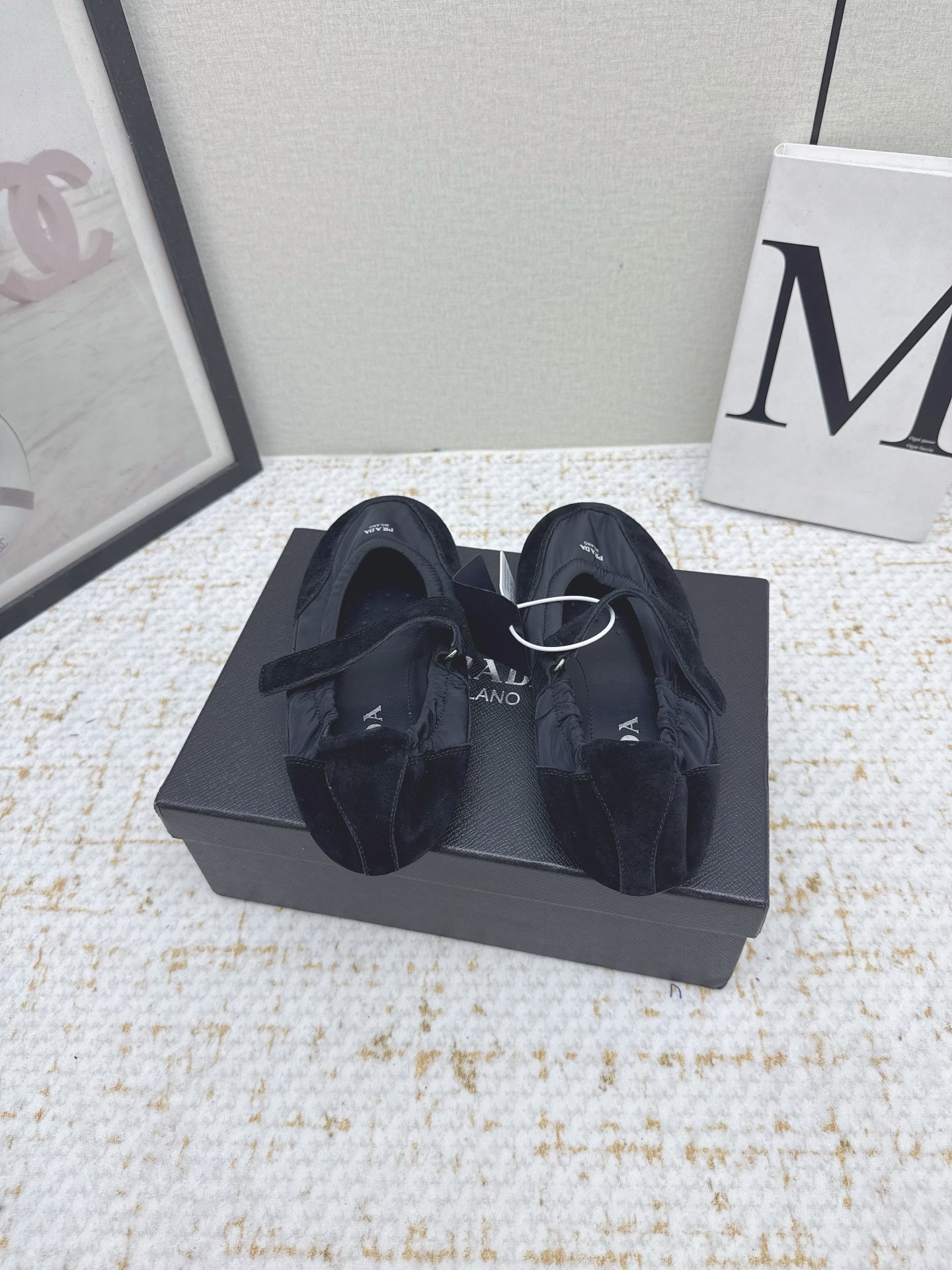 “Prada P’s 25sssfw Mary Jane’s Recreational Shoes: High-Level Comfort and Style in Sheepskin and Velvet” - 图片 8