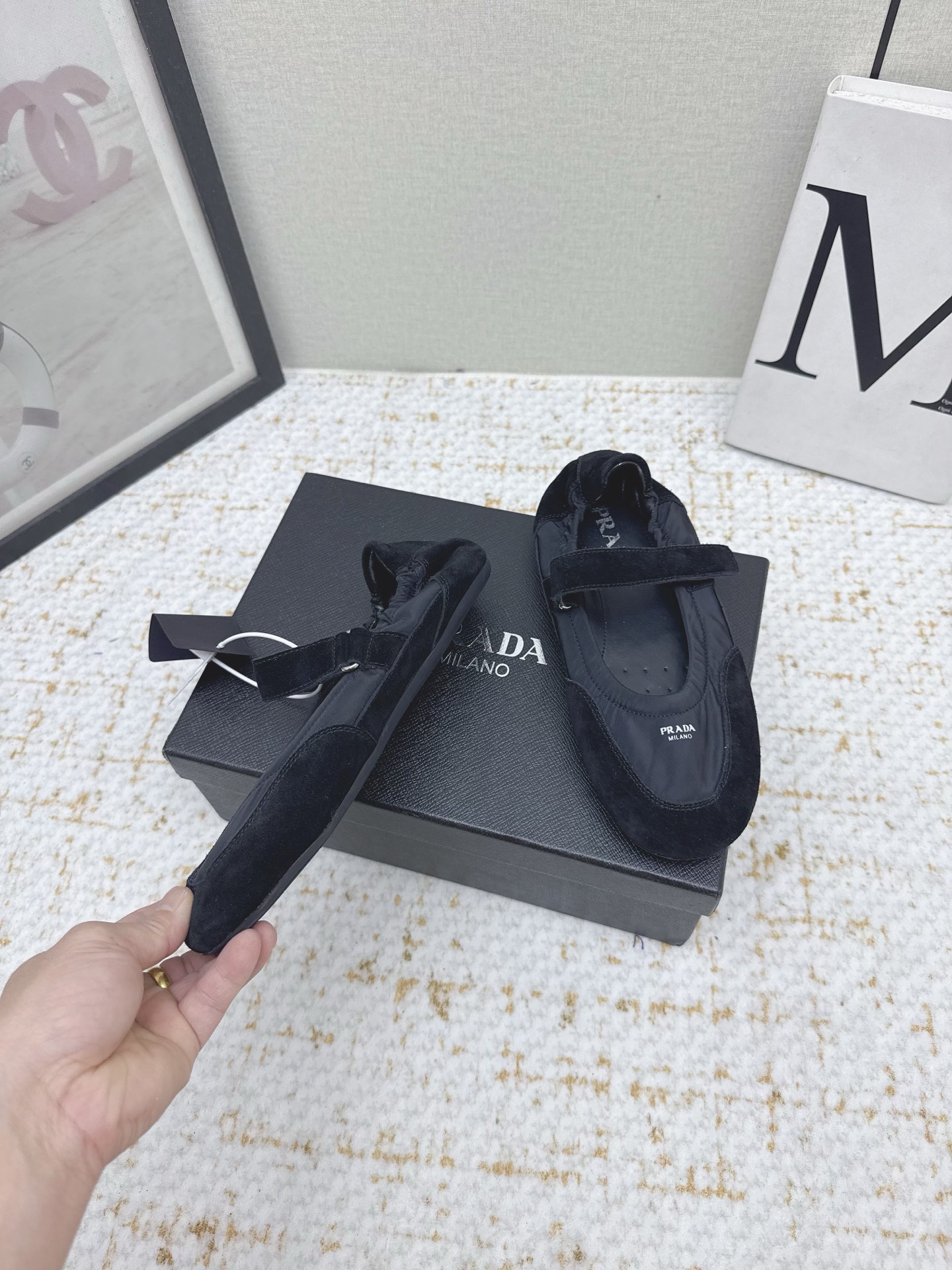 “Prada P’s 25sssfw Mary Jane’s Recreational Shoes: High-Level Comfort and Style in Sheepskin and Velvet” - 图片 4