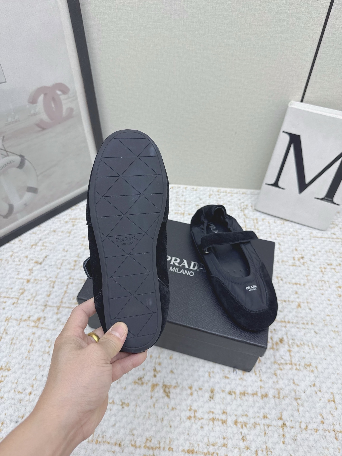 “Prada P’s 25sssfw Mary Jane’s Recreational Shoes: High-Level Comfort and Style in Sheepskin and Velvet” - 图片 6