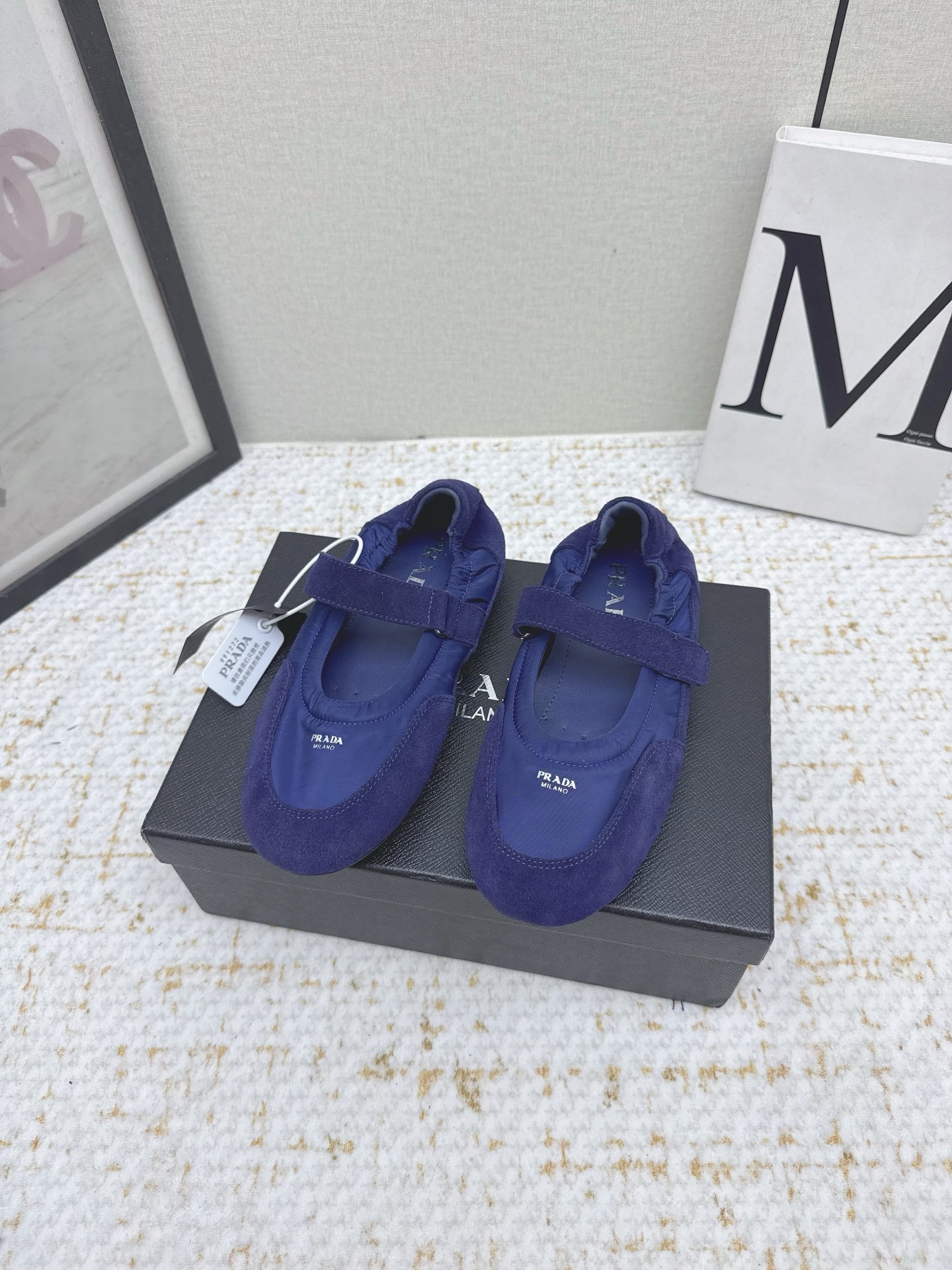 Title: Prada 576 High-Top Mary Jane Ballet Shoes in Soft Gel and Velvet – Product Details Summary: Prada’s high-top Mary Jane ballet shoes feature soft gel, sheepskin, - 图片 2