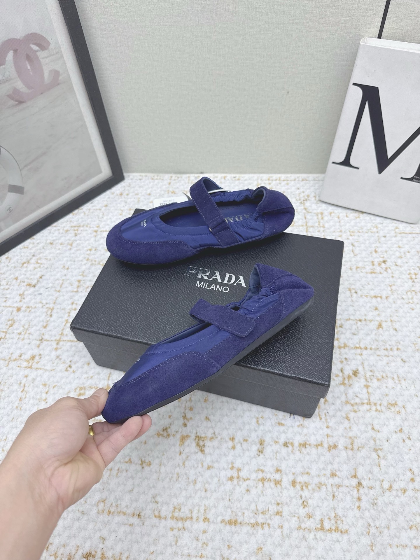 Title: Prada 576 High-Top Mary Jane Ballet Shoes in Soft Gel and Velvet – Product Details Summary: Prada’s high-top Mary Jane ballet shoes feature soft gel, sheepskin, - 图片 5