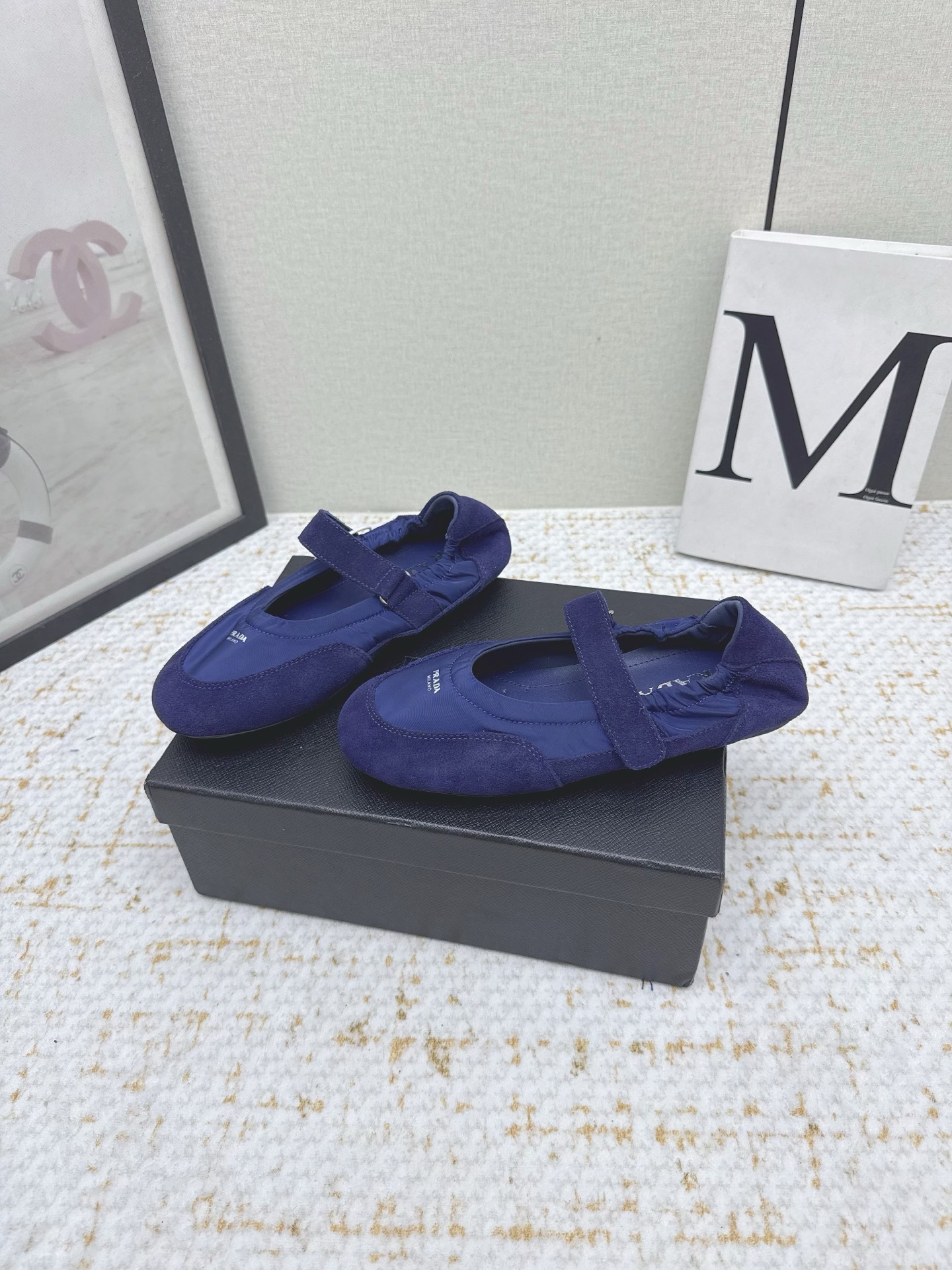Title: Prada 576 High-Top Mary Jane Ballet Shoes in Soft Gel and Velvet – Product Details Summary: Prada’s high-top Mary Jane ballet shoes feature soft gel, sheepskin, - 图片 3