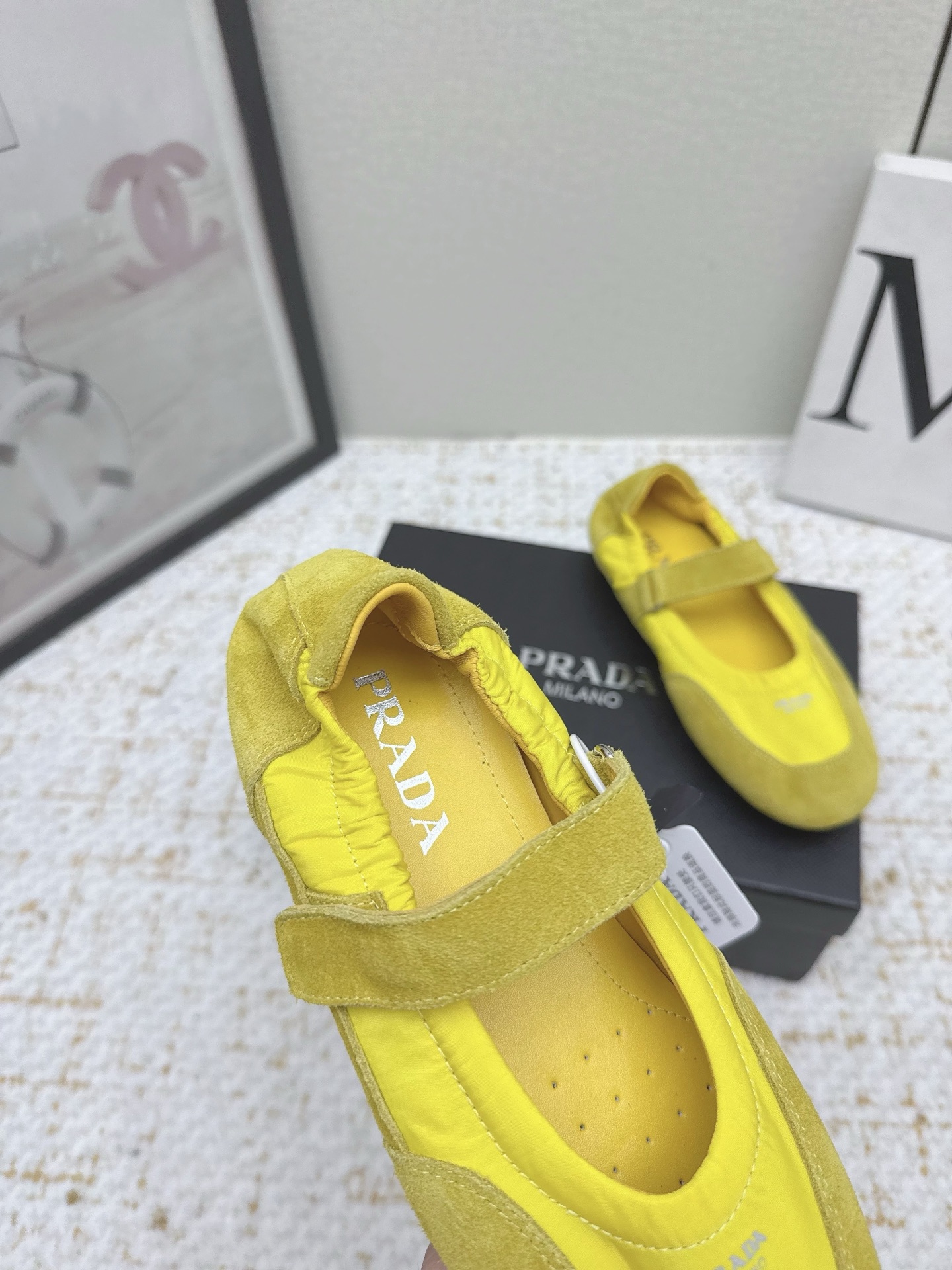 Luxury Prada Mary Jane Ballet Shoes: High-Quality Sheepskin, Cloud-Stepping Gel, Velvet, and Rubber Base – Product 576 Summary - 图片 7
