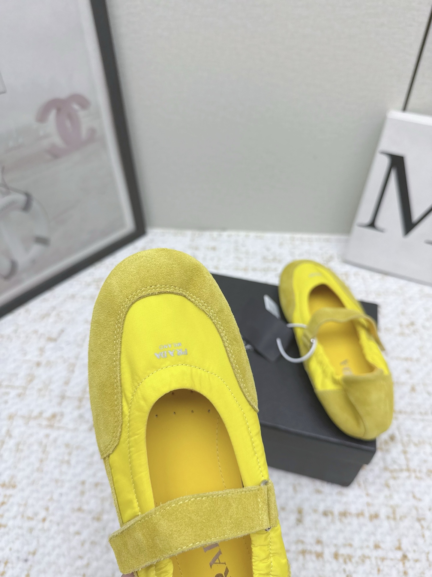 Luxury Prada Mary Jane Ballet Shoes: High-Quality Sheepskin, Cloud-Stepping Gel, Velvet, and Rubber Base – Product 576 Summary - 图片 9