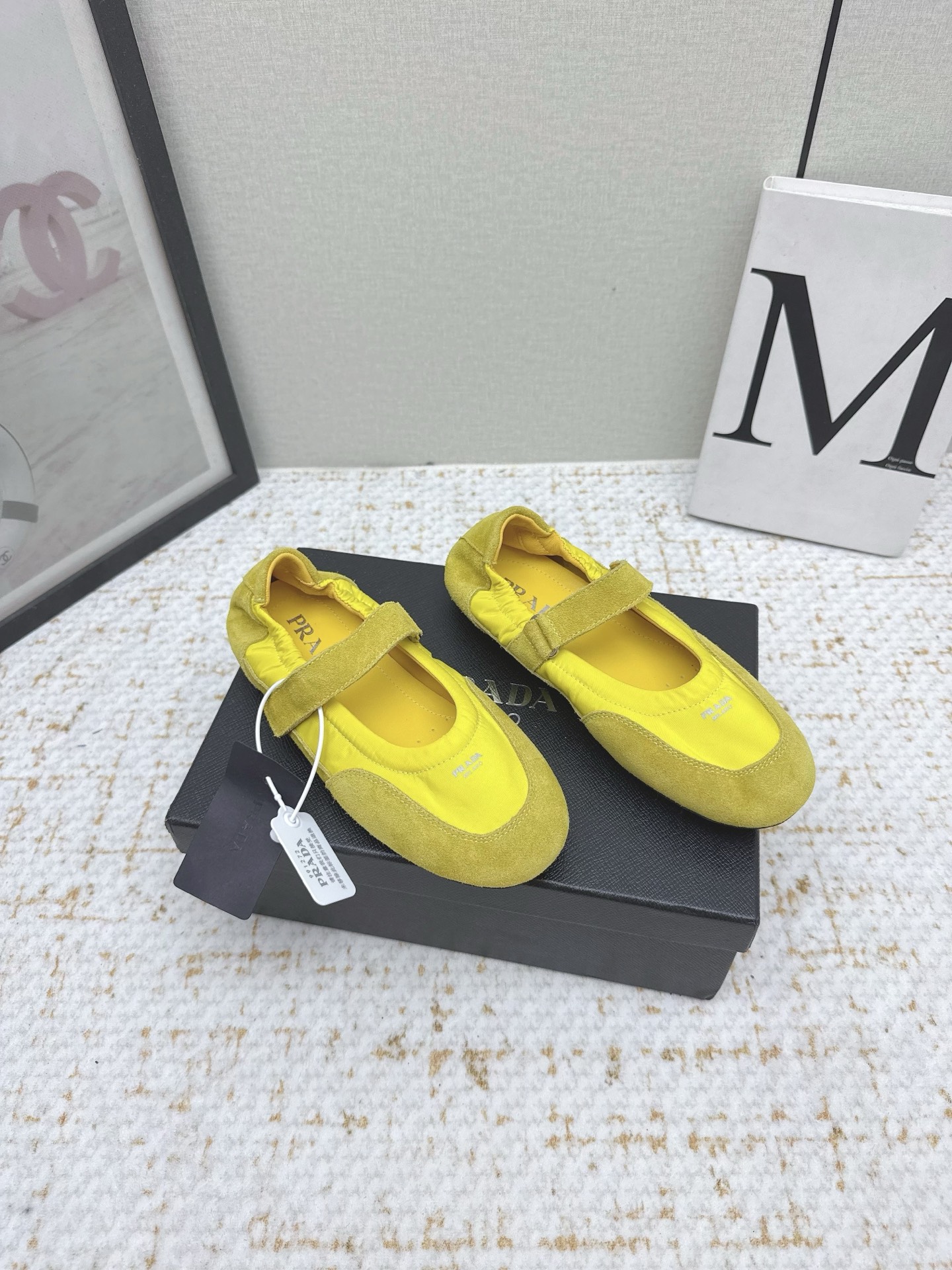 Luxury Prada Mary Jane Ballet Shoes: High-Quality Sheepskin, Cloud-Stepping Gel, Velvet, and Rubber Base – Product 576 Summary - 图片 1