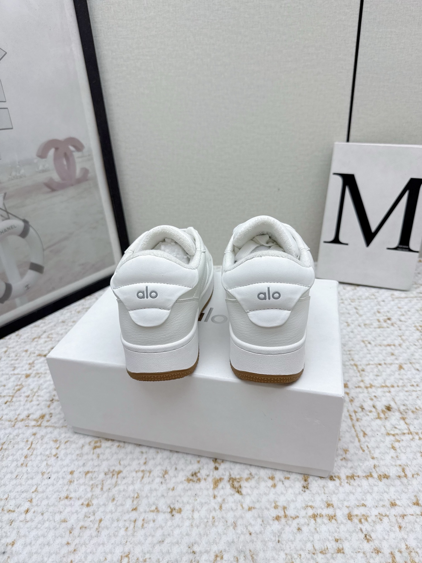 ALO 26SS: White Leather Sneakers for Women - Comfortable & Stylish 10 i1755664734451 5685 0 8