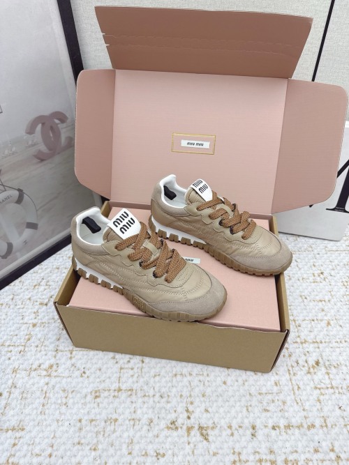 Miu Miu Women's Spring/Summer 25SS Runway Sneakers - Fashionable and Chic 1 Miu Miu Women's Spring/Summer 25SS Runway Sneakers - Fashionable and Chic