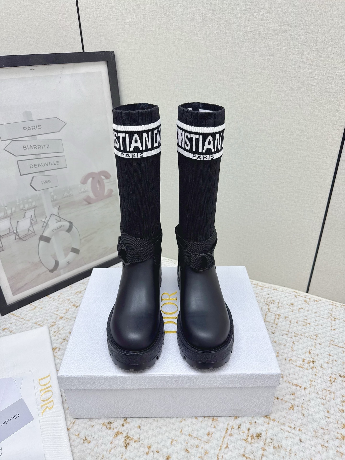 NO:611926,(Higher version) Dior CD 2025 autumn and winter boots Dior CD2025 autumn and winter latest color high-definition poster model D-Major electric embroidery color block letter logo round toe mid-length fly woven boots and foot knight boots fabric original cowhide original molded fly woven lining original lining sole molded sole Size35-41 (40 41  Custom-made (non-refundable), boots, dior, dior, boots, cowhide19860909（高版本） Dior 迪奥 CD 2025秋冬 长靴 Dior 迪奥 CD2025秋冬最新色高定海报款D-Major电绣拼色字母logo 圆头中筒 飞织 靴脚骑士靴 面料原版牛皮 原版开模飞织 内里原版内里 鞋底开模鞋底 Size35-41（40 41 订做不退换）,靴子,dior,dior,boots,cowhide,Women's Shoes