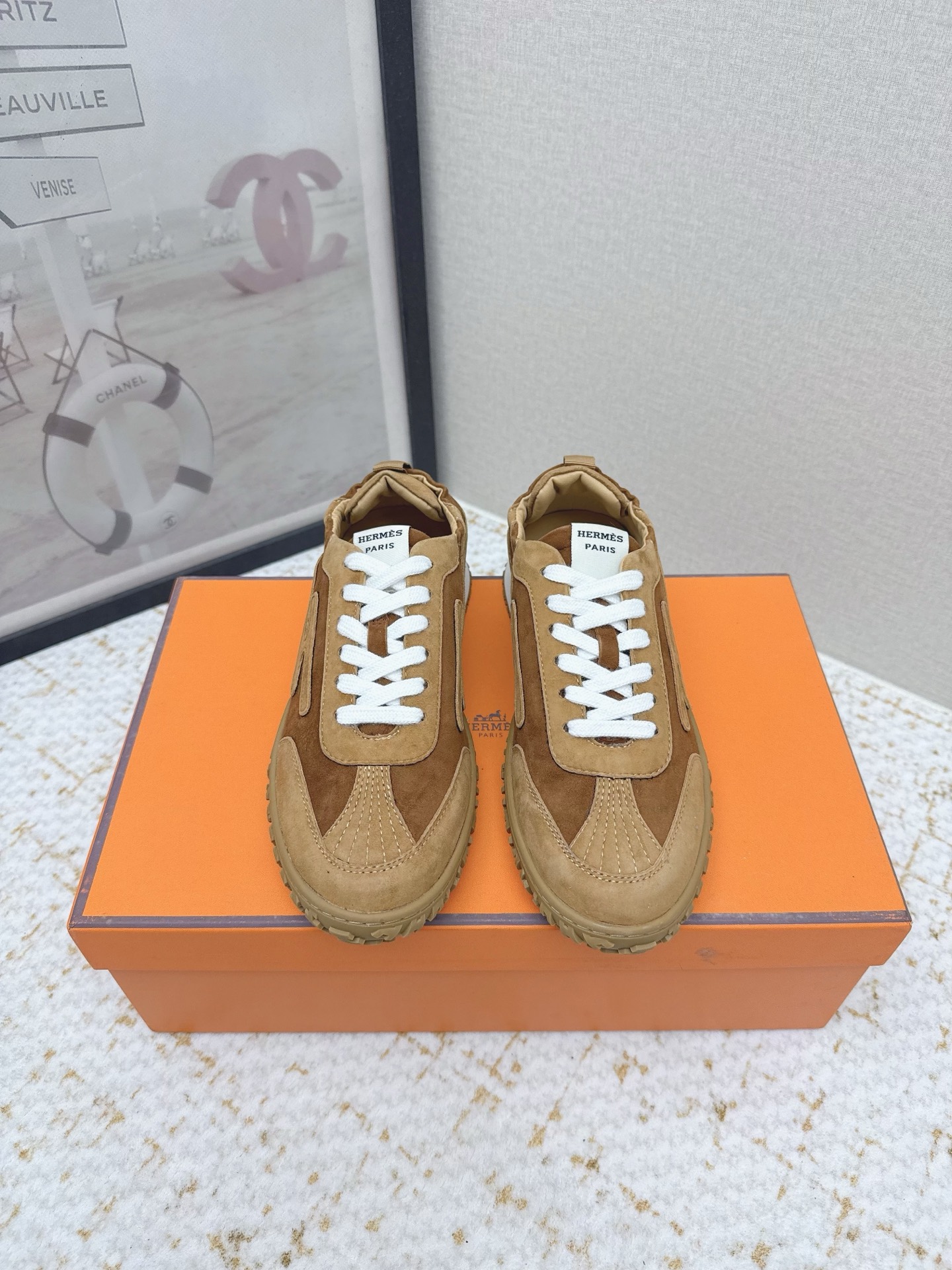 NO:648666,Men's model 10 (high version) Hermes Hermes casual sneakers, suede goatskin sneakers decorated with contrasting patterns and iconic 'H' details, exquisite packaging at the delivery counter, fabric suede + cowhide, mixed sheep lining inside, outsole original TPU, bottom thickness 2CM, size 35-45 (45 customized), casual shoes/sneakers, hermes, hermes, sneakers, cowhide, sheepskin, chamois leather19860909男款10（高版本）  Hermes爱马仕休闲运动鞋 麂皮山羊皮运动鞋装饰撞色图案和标志性“H”细节,配送专柜精美包装 面料麂皮+牛皮 内里混种羊里 大底原版TPU 底厚2CM 码数35-45（45定做）,休闲鞋/运动鞋,hermes,hermes,sneakers,cowhide,sheepskin,chamois leather,Women's Shoes