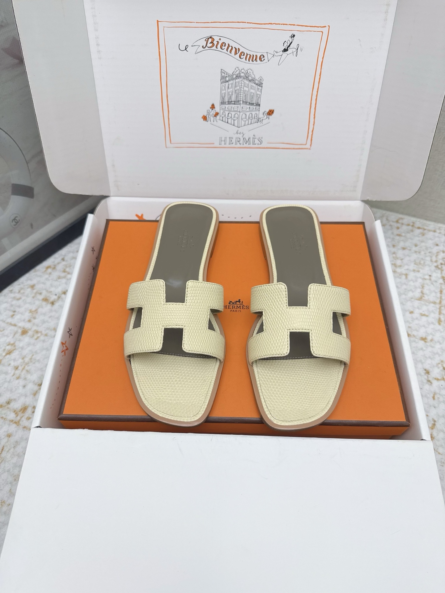 Hermes Style Pink Leather Women's Shoes Lookbook Reference image 1