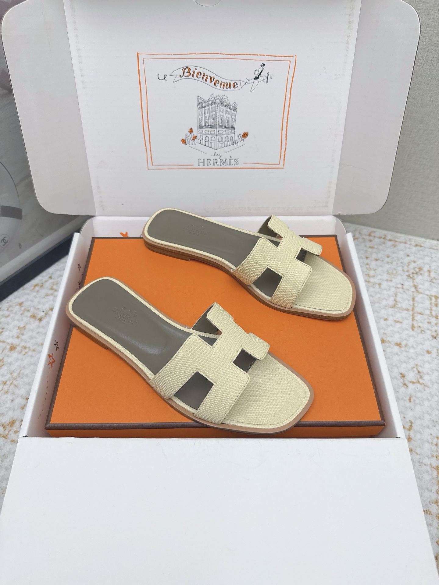 Hermes Style Pink Leather Women's Shoes Lookbook Reference image 2