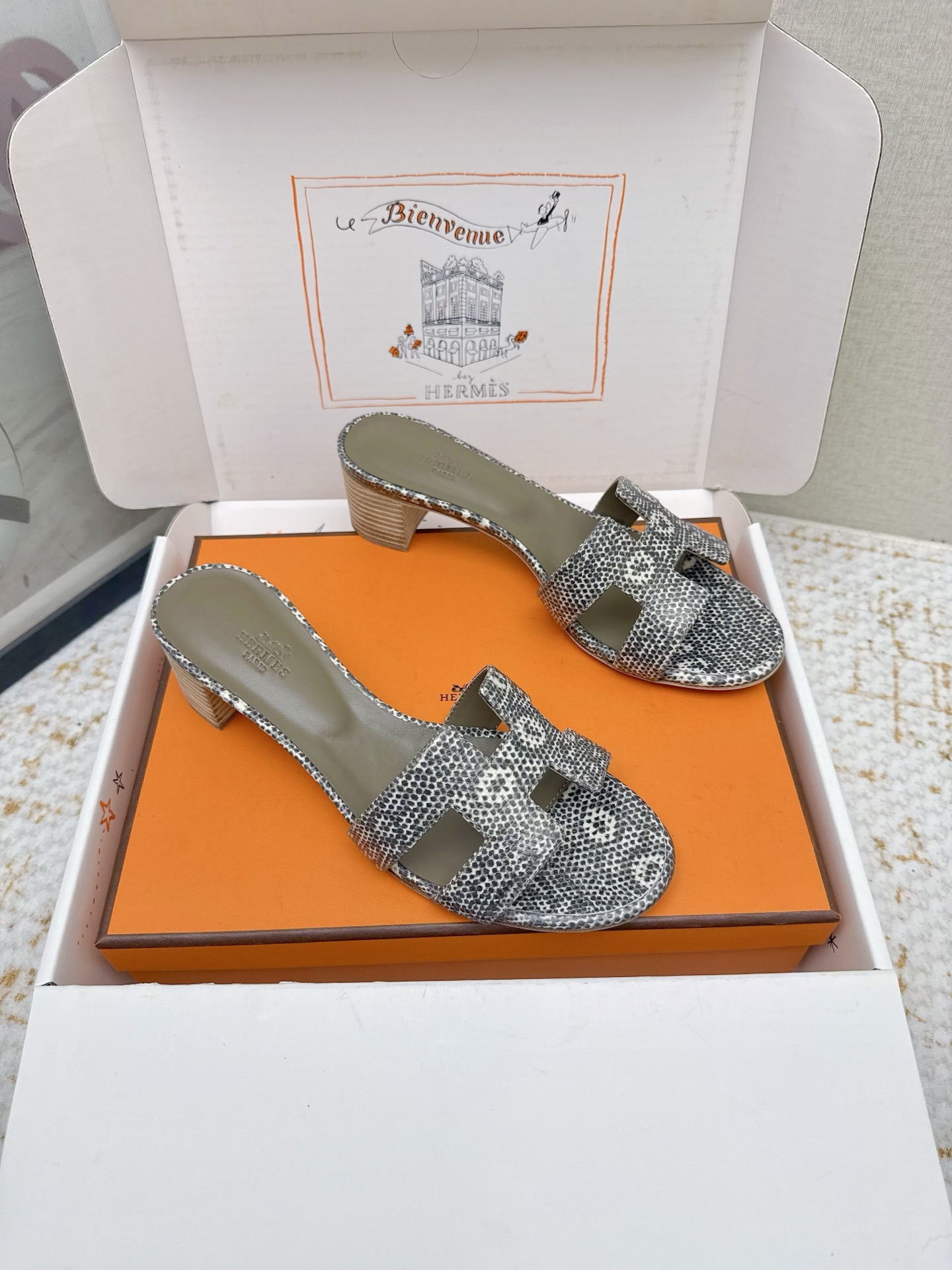 Hermes Style Pink Leather Women's Shoes Lookbook Reference image 2