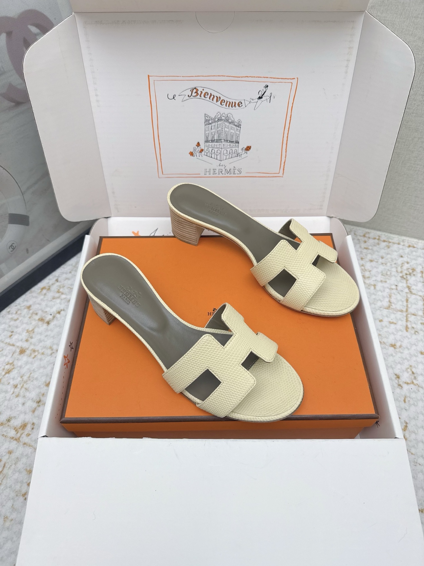 Hermes Style Pink Leather Women's Shoes Lookbook Reference image 2